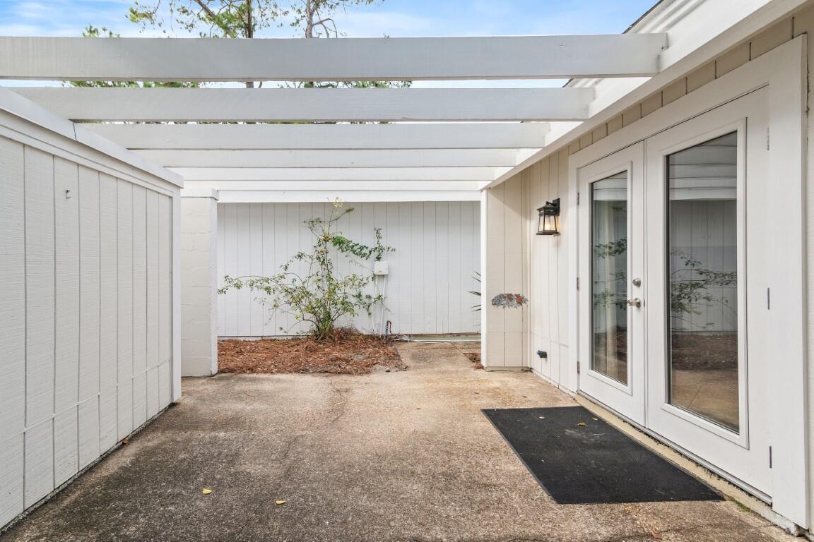 LINKSIDE VILLAGE UNIT 1 - Residential