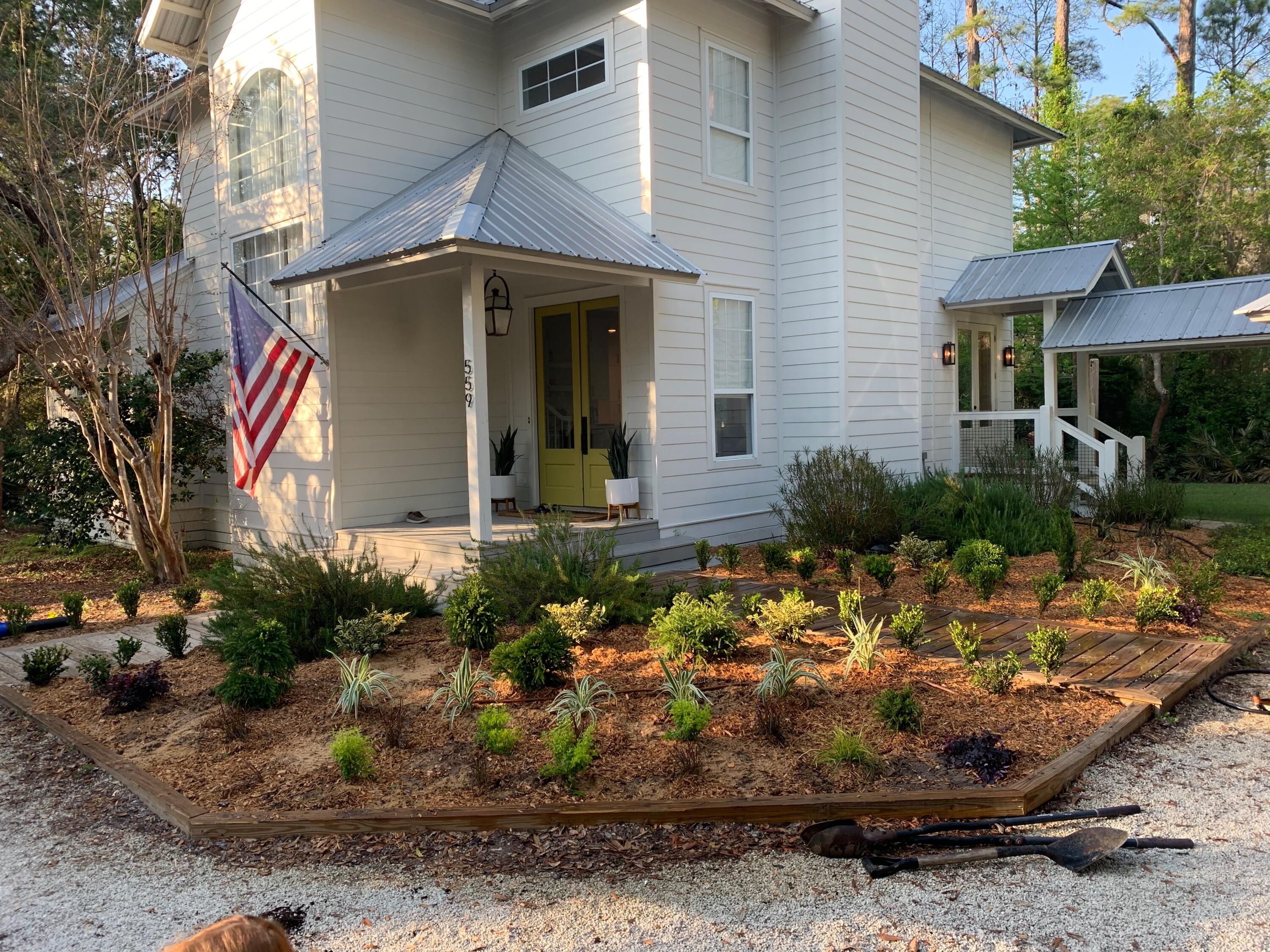 BAY MAGNOLIA - Residential