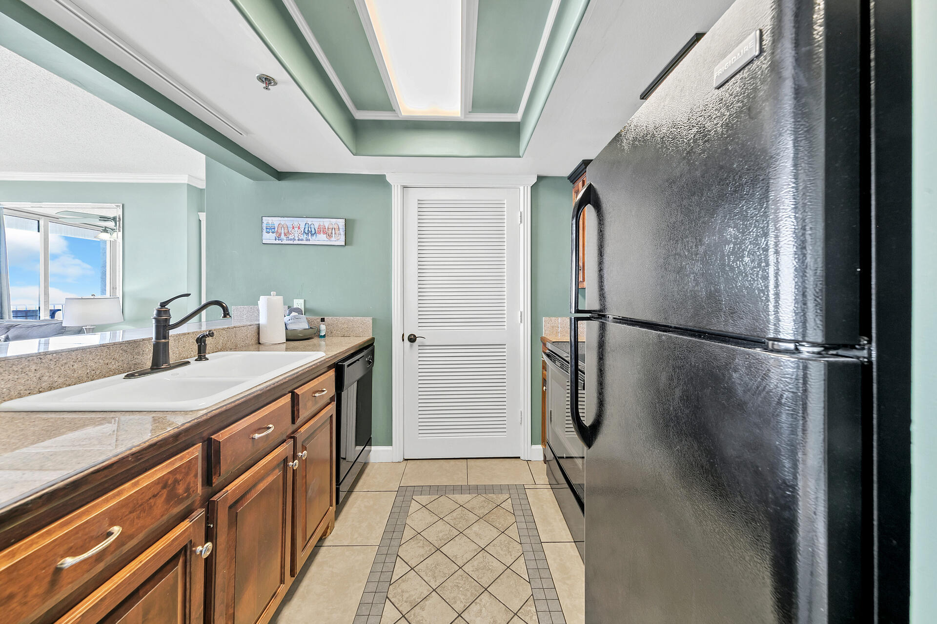LONG BEACH - Residential