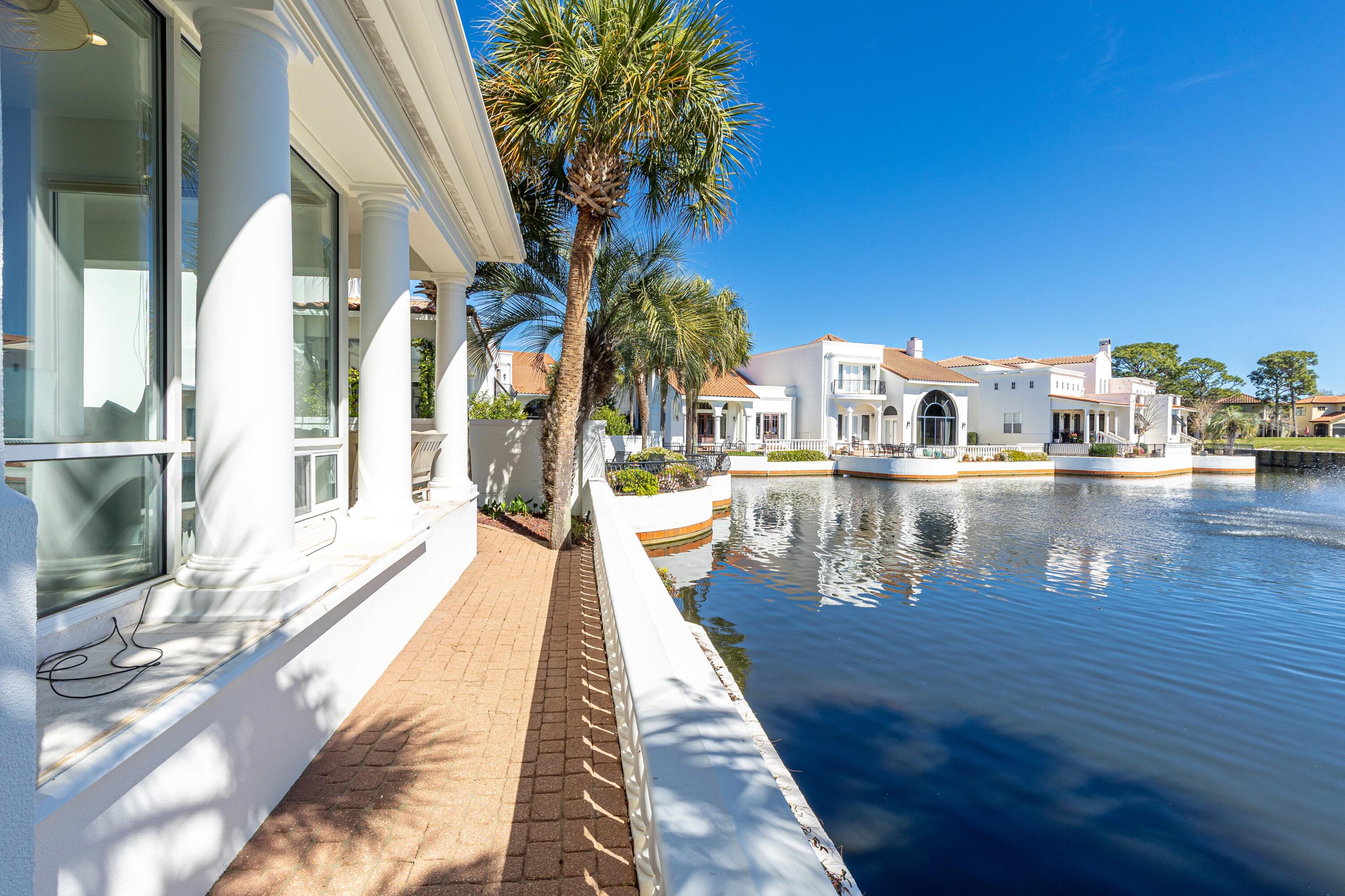 FOUNTAINS AT SANDESTIN - Residential
