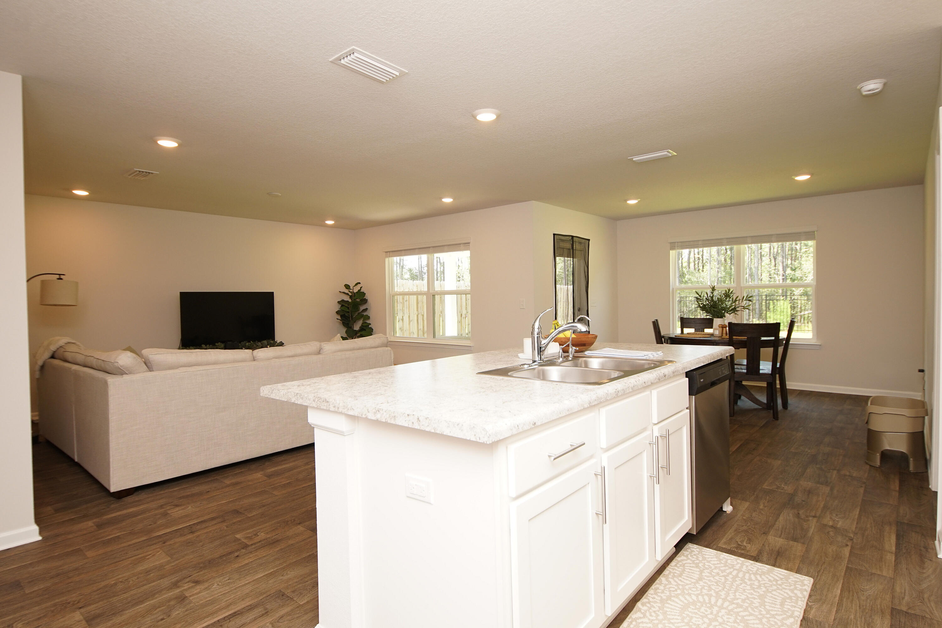 HAMMOCK BAY - MILL COTTAGES - Residential