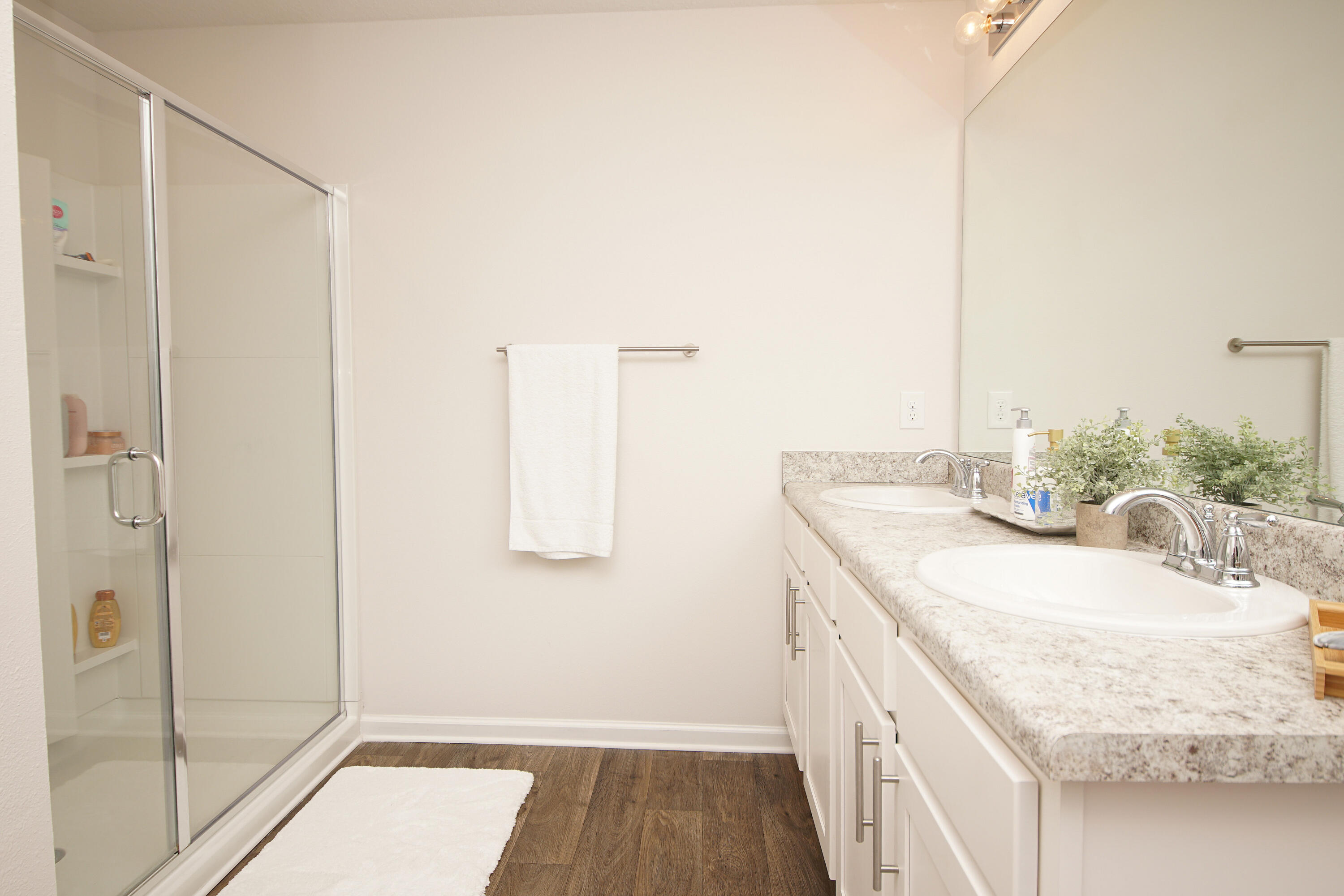 HAMMOCK BAY - MILL COTTAGES - Residential