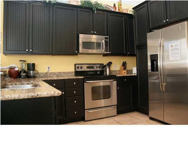 BUNGALOS AT SANDESTIN - Residential