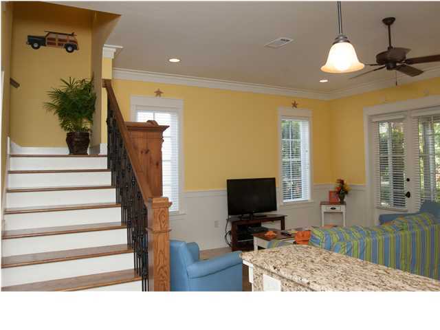 BUNGALOS AT SANDESTIN - Residential