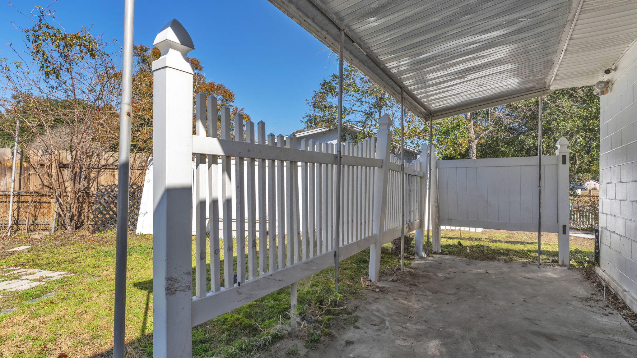NO RECORDED SUBDIVISION - Residential