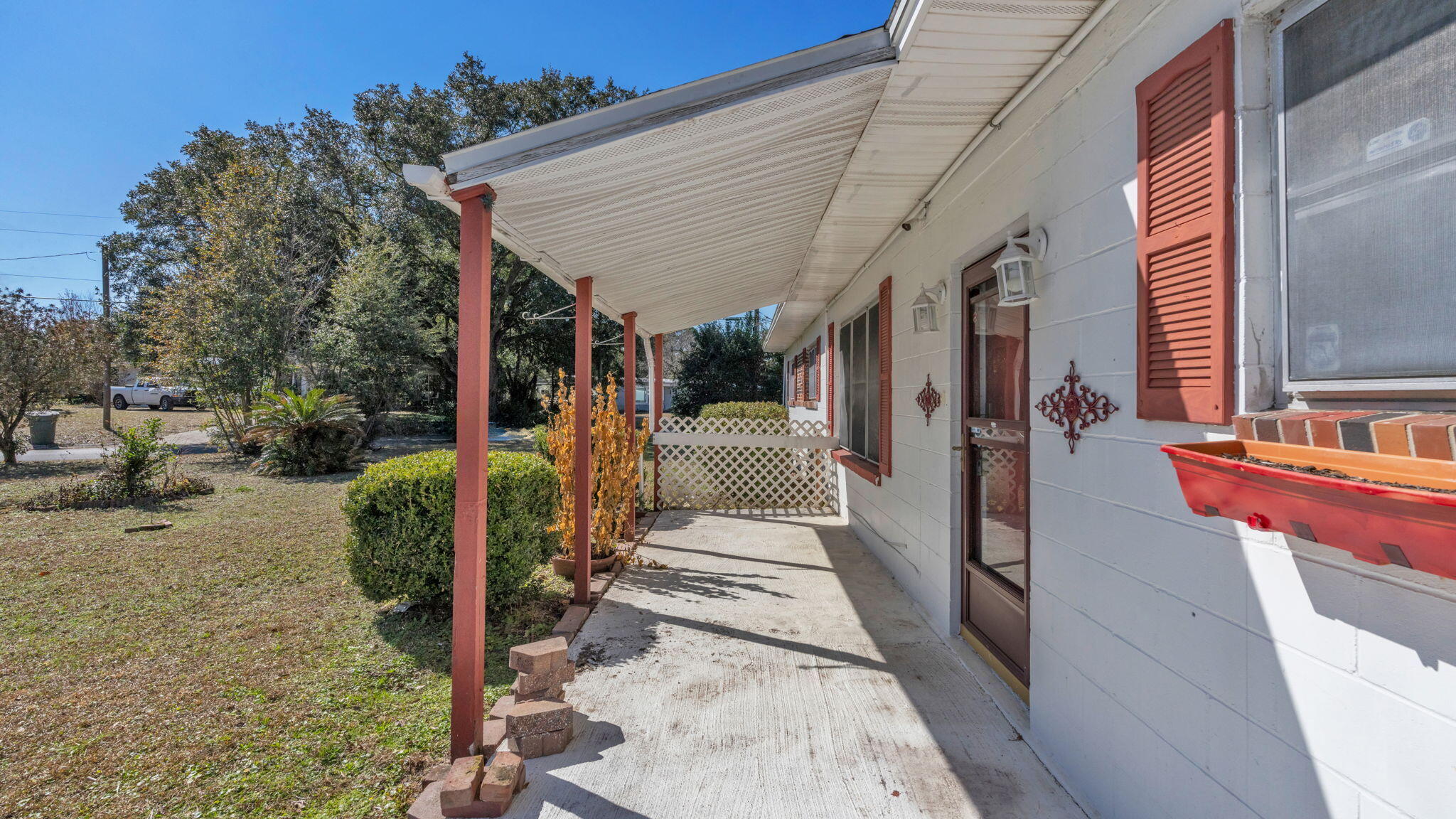 NO RECORDED SUBDIVISION - Residential
