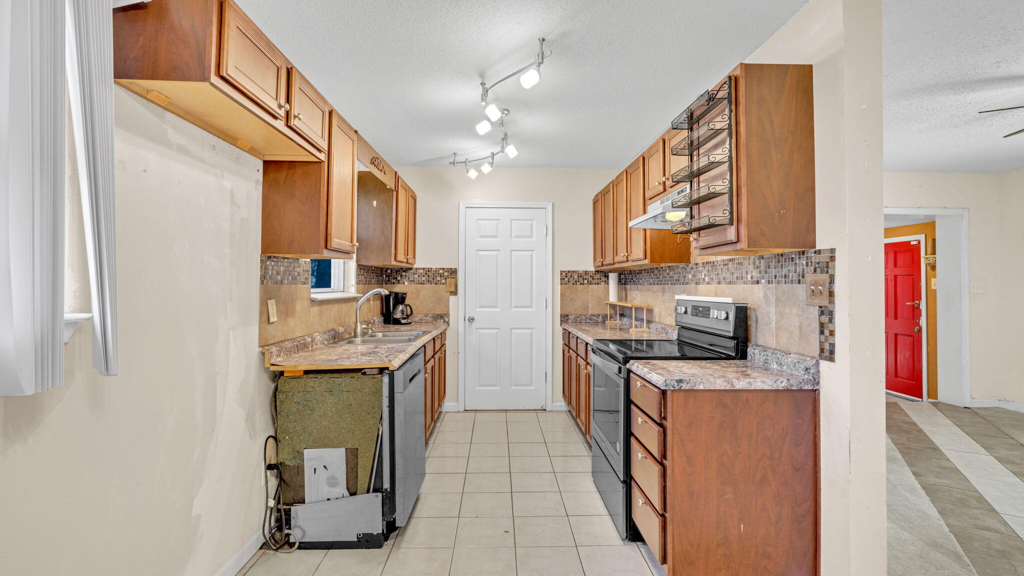 NO RECORDED SUBDIVISION - Residential