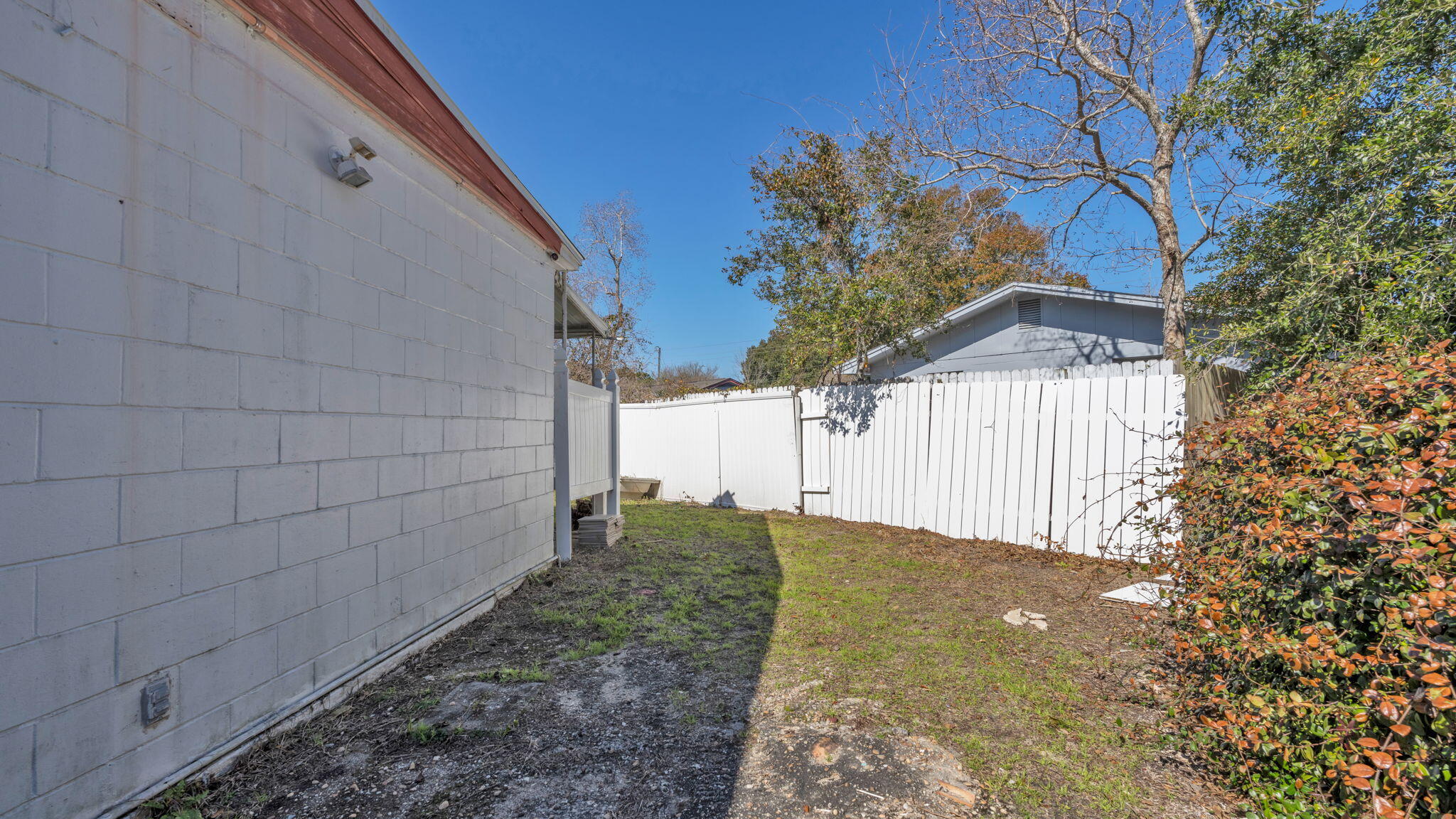 NO RECORDED SUBDIVISION - Residential