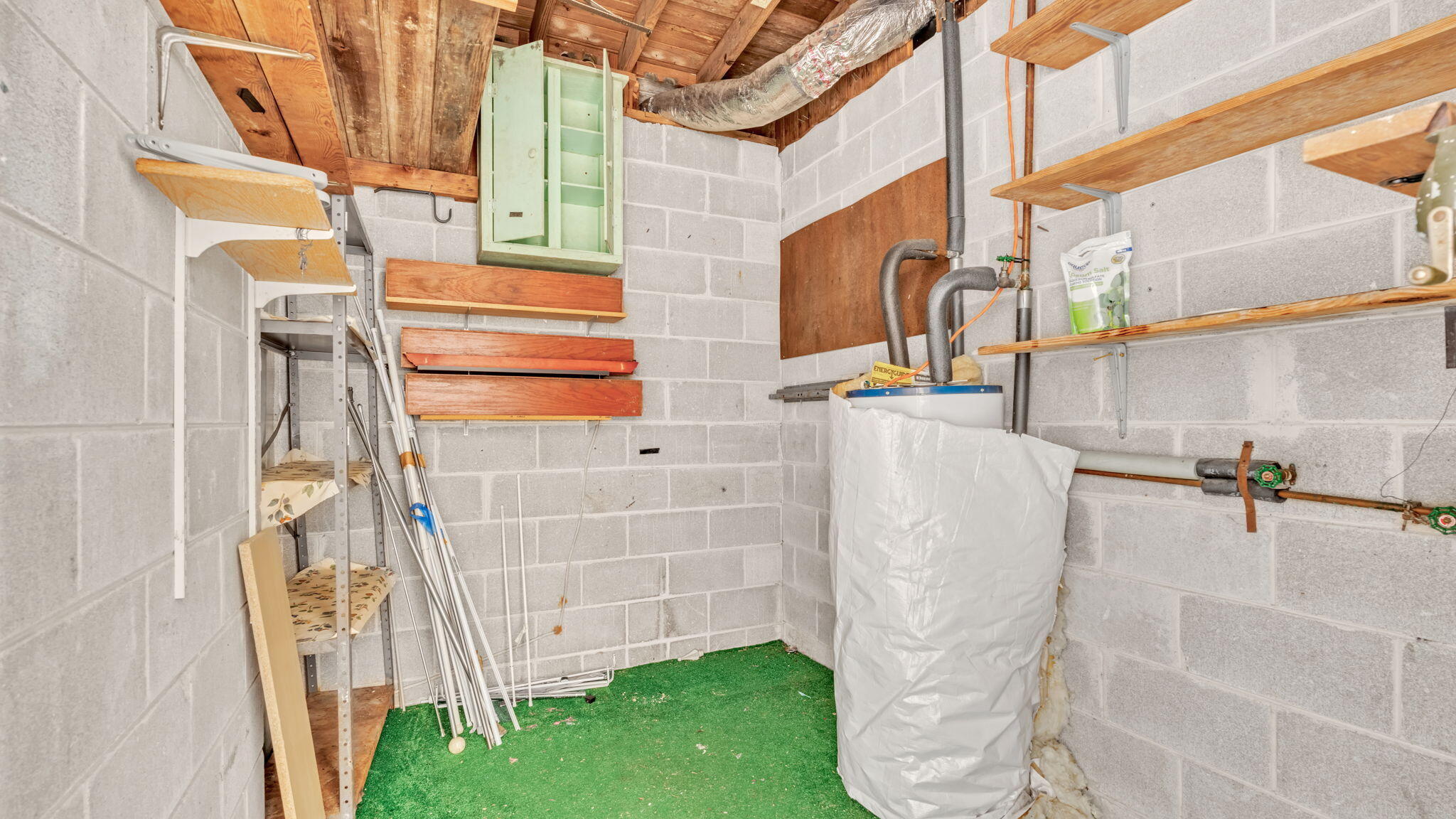 NO RECORDED SUBDIVISION - Residential