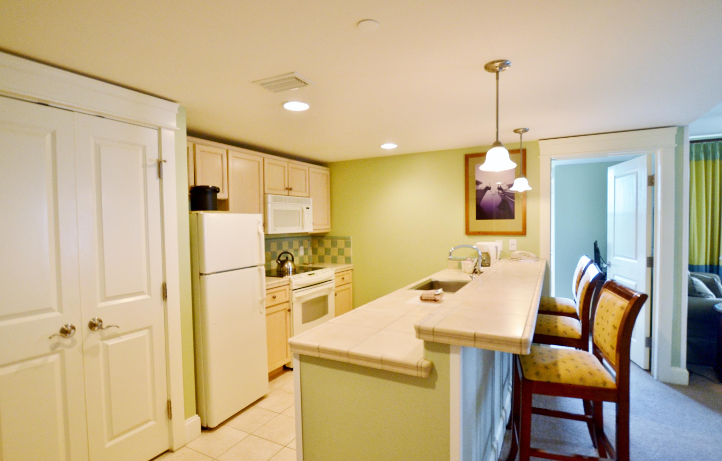 FULLY FURNISHED WITH ALL UTILITIES INCLUDED!! Available as early as 8/01/18 for a 6 MONTH LEASE! . This spacious true 2 bedroom 2 bath condo on the 5th floor of the Grand Sandestin features Bay Views from the balcony, living room and master bedroom and open floor plan. Come see what all a Resort Community has to offer. Amenities available with the lease of this home (for a one-time, $150 administrative fee per lease term) are daily kayak, bike and boogie board rentals, daily tennis court time, fitness club access (with spa and steam rooms), access to the resorts four pools, and discounts on golf and beach set-ups. This is in addition to any amenities specific to this property's neighborhood and is an exclusive offering with this listing.