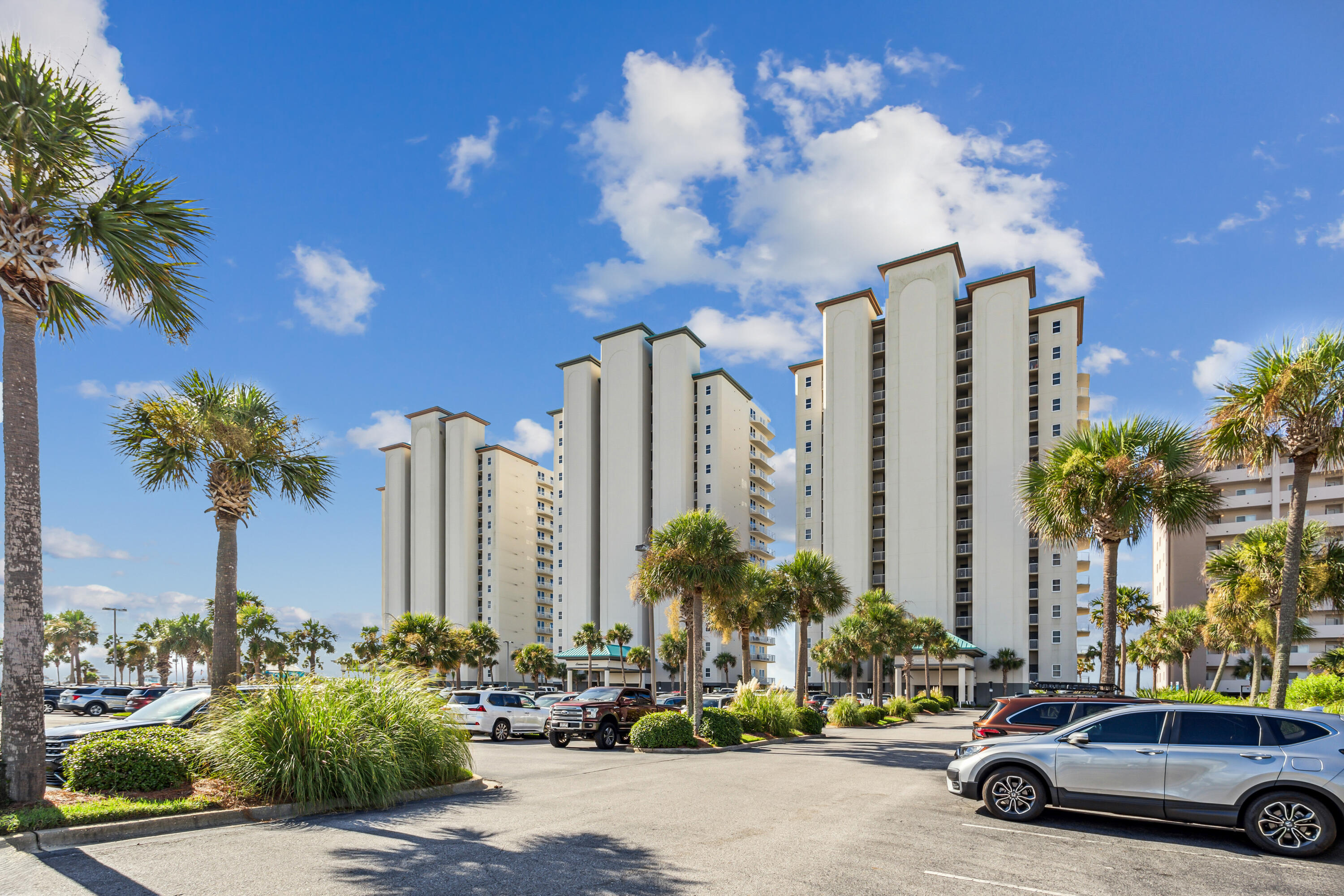 SUMMERWIND CONDOS - Residential