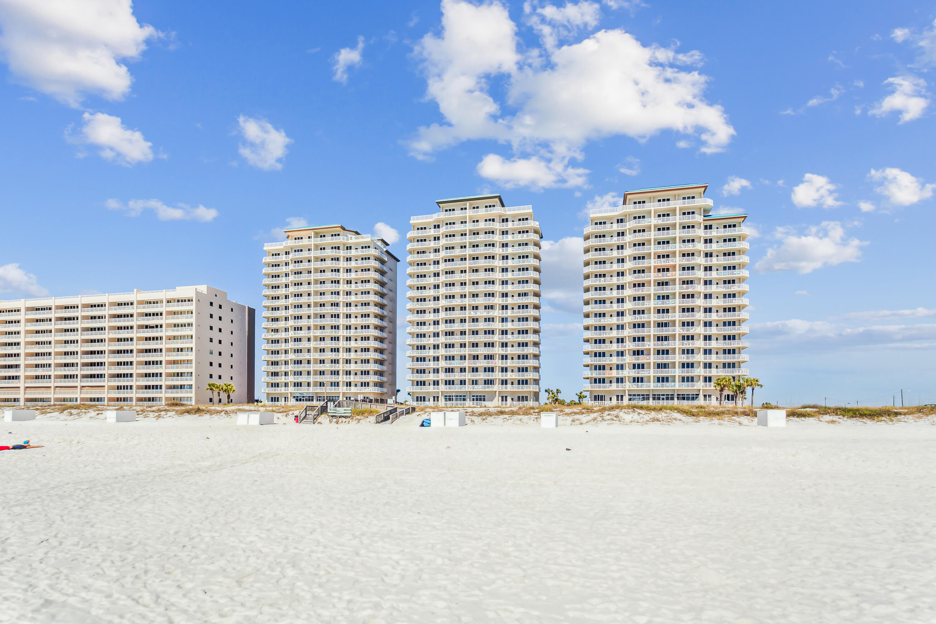 SUMMERWIND CONDOS - Residential