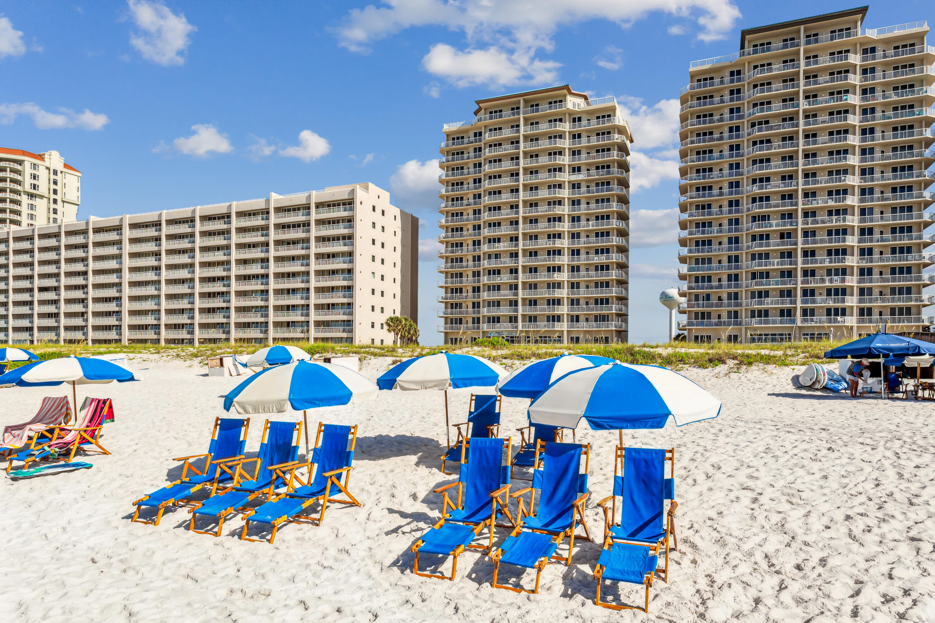 SUMMERWIND CONDOS - Residential