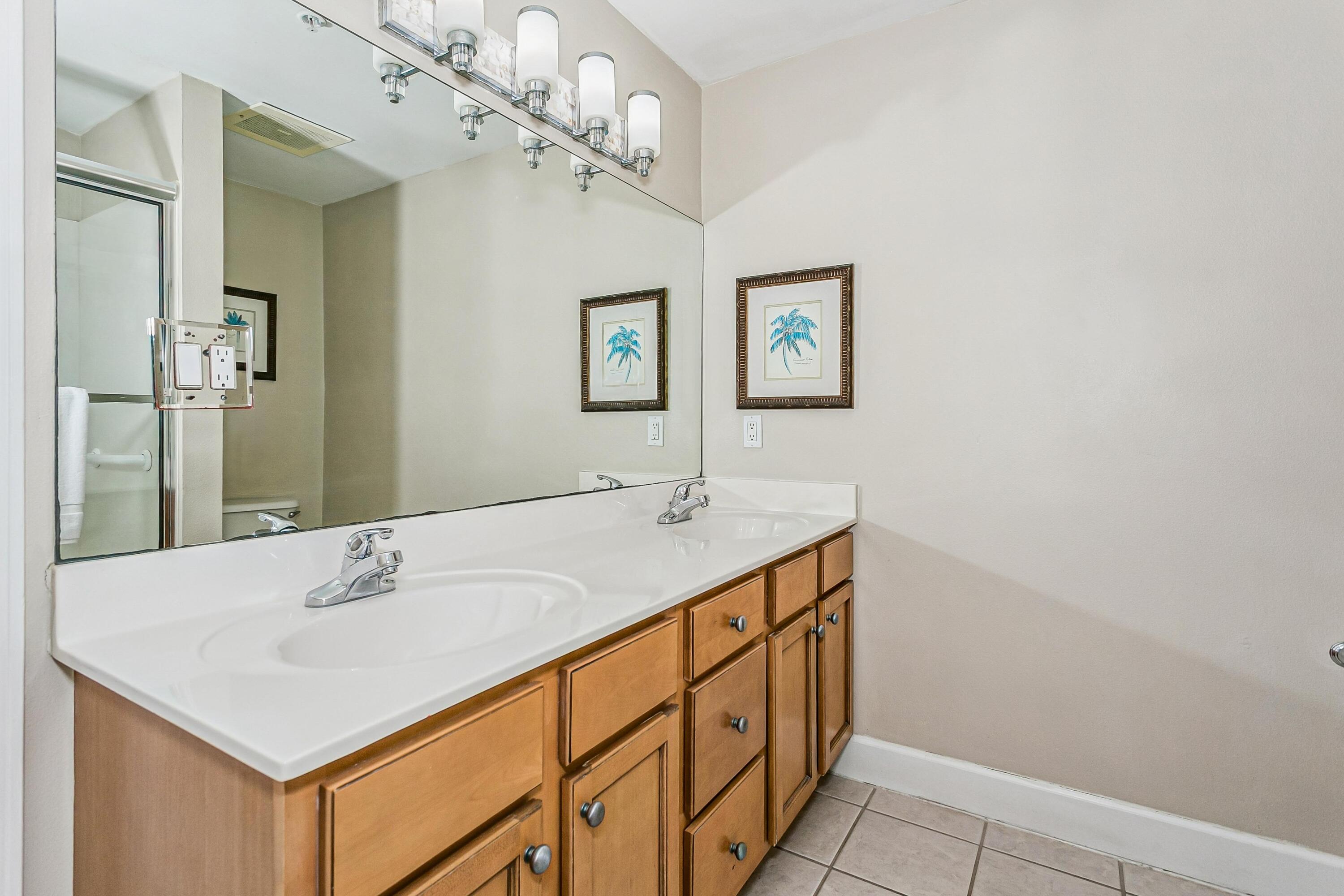 SUMMERWIND CONDOS - Residential