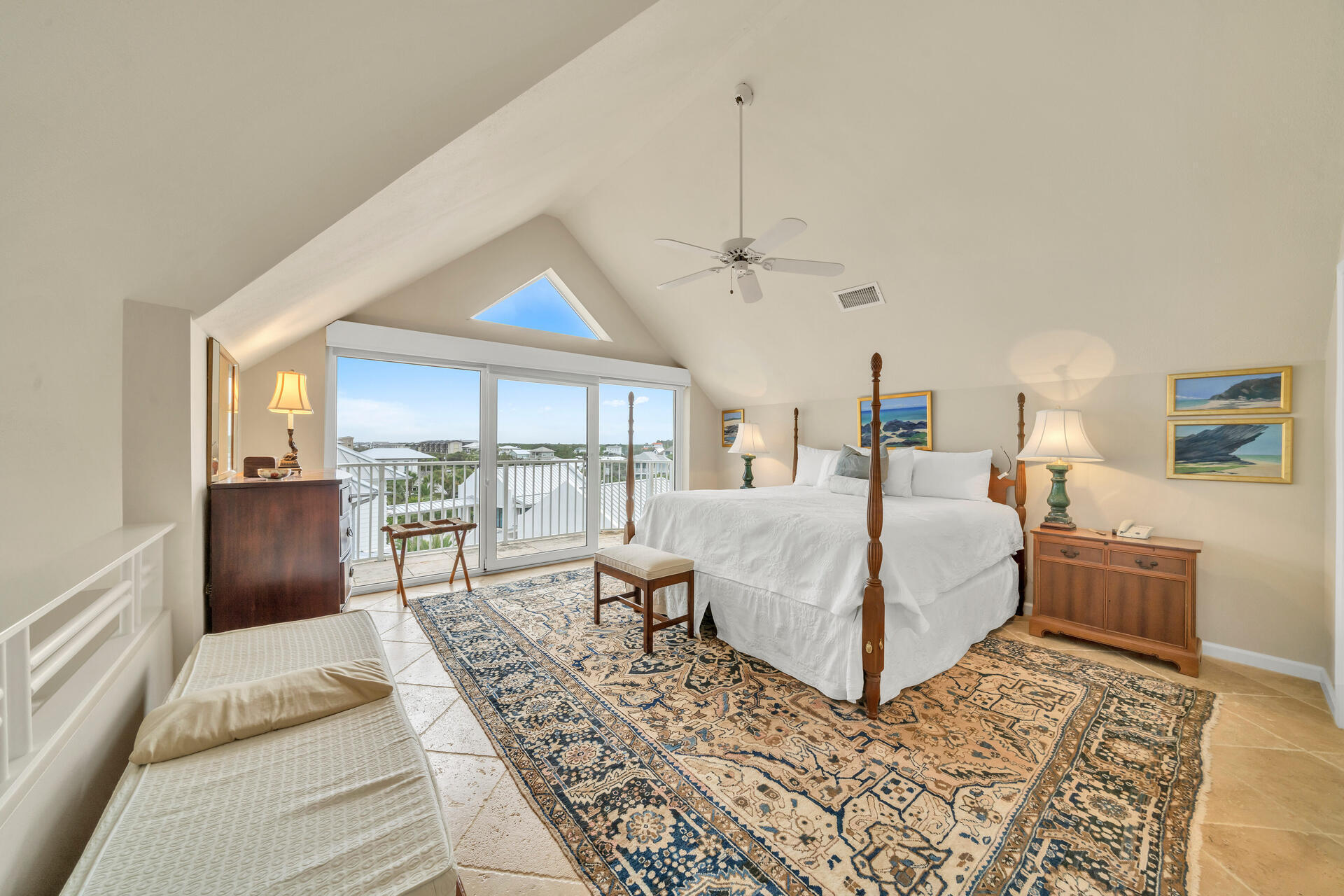 TRANQUILLITY ON THE BEACH - Residential
