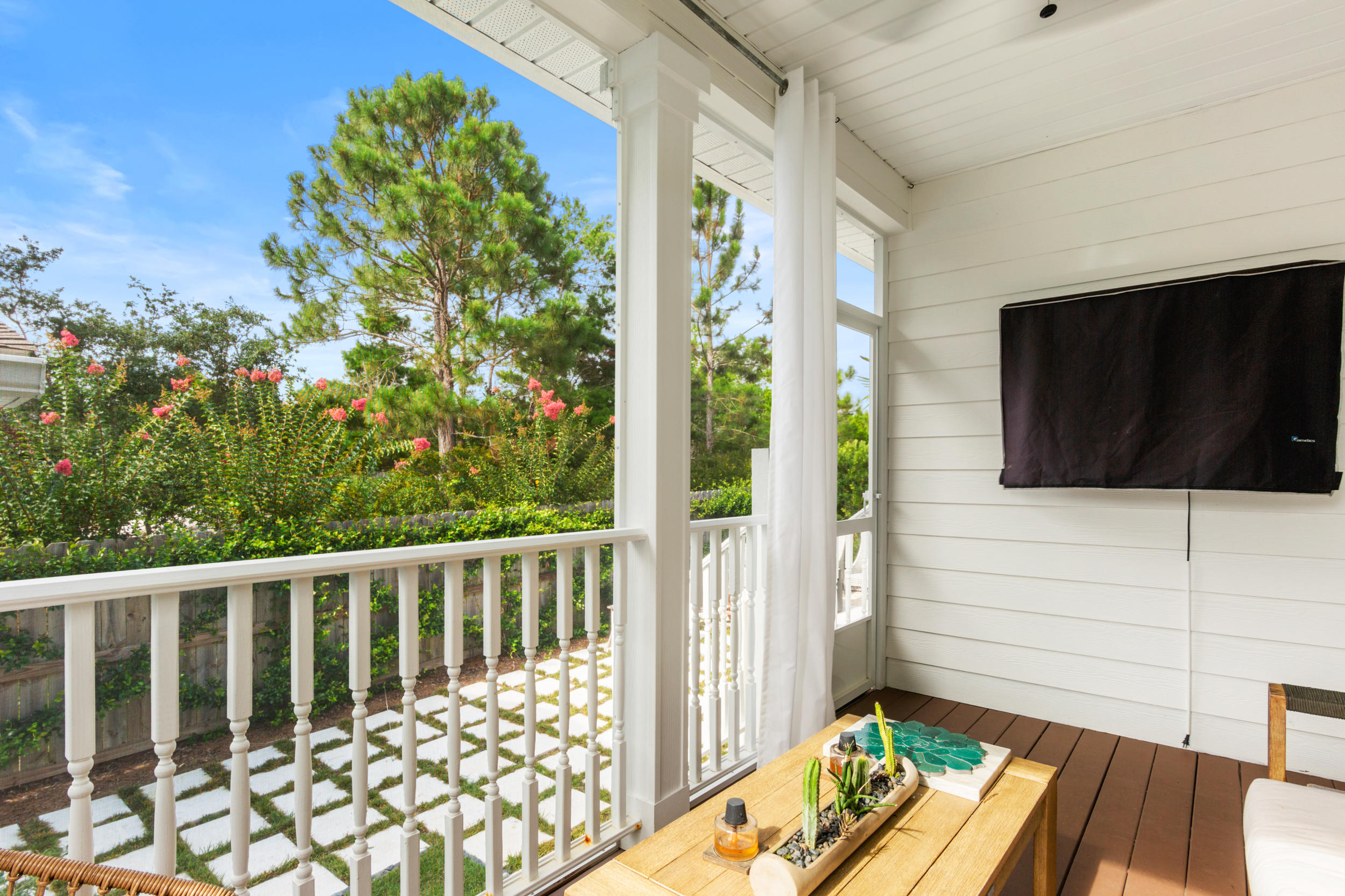 SANTA ROSA GOLF VILLAS - Residential