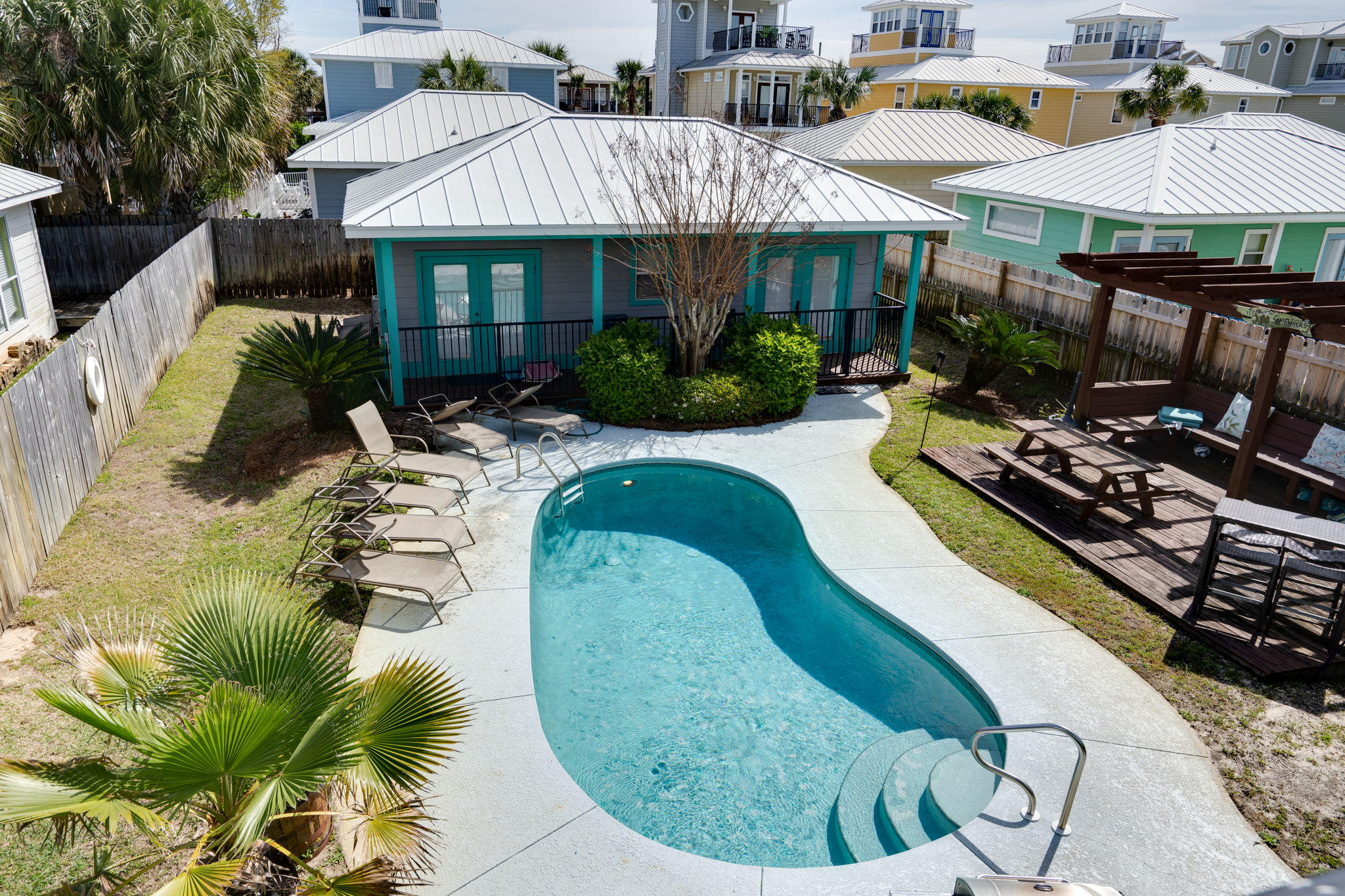 CRYSTAL BEACH - Residential