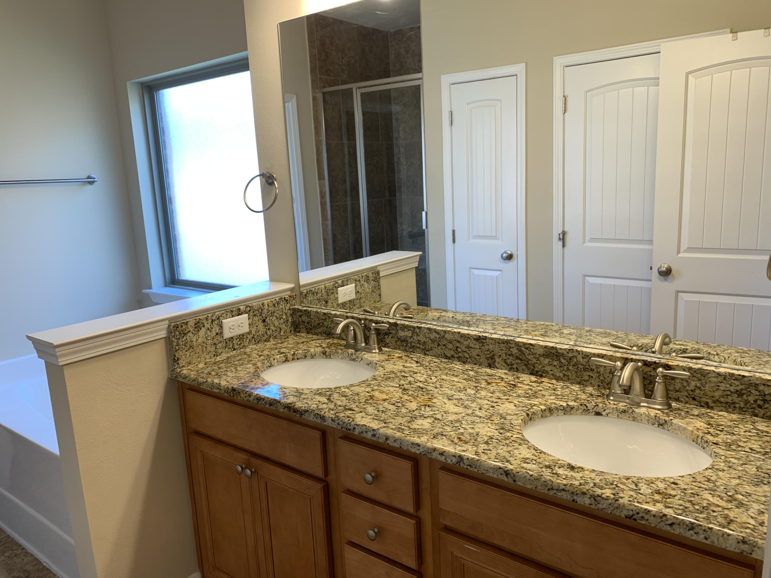DRIFTWOOD ESTATES - Residential Lease