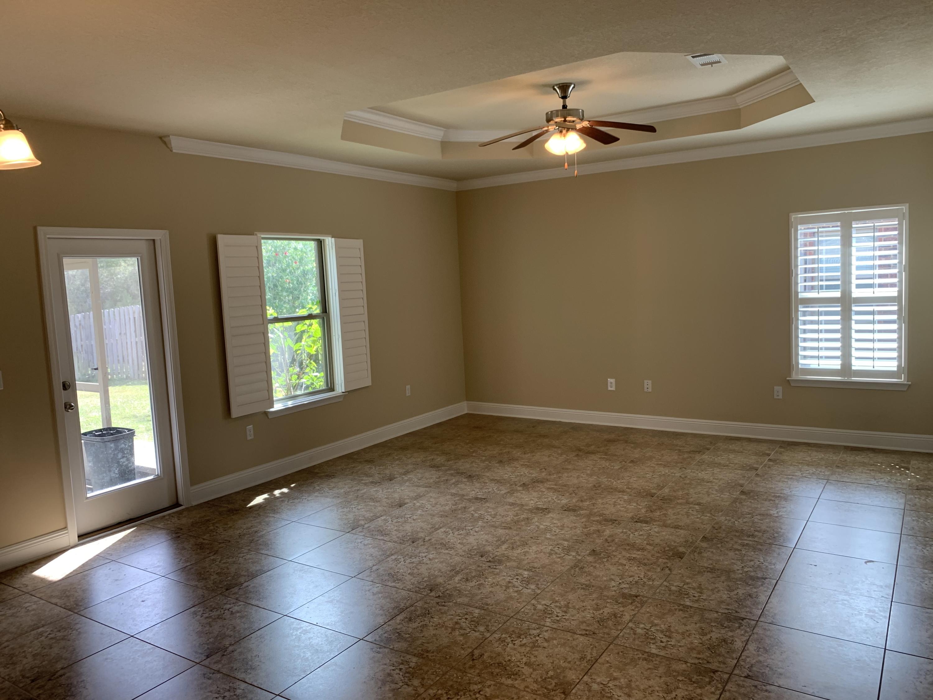 DRIFTWOOD ESTATES - Residential Lease