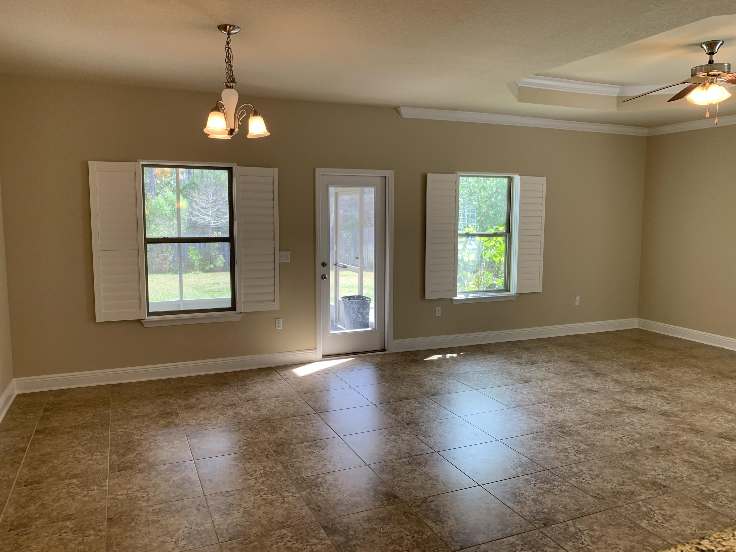 DRIFTWOOD ESTATES - Residential Lease