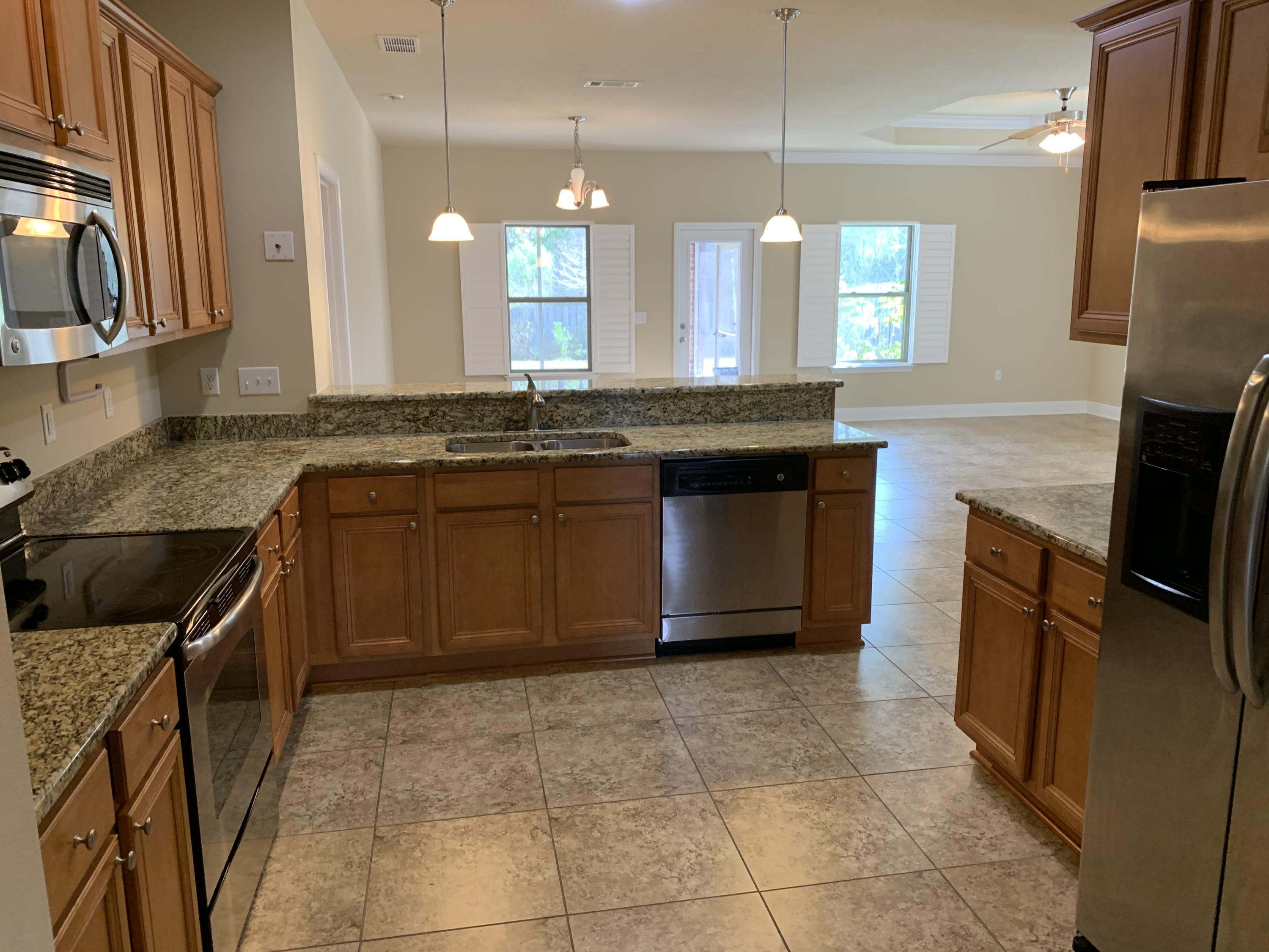 DRIFTWOOD ESTATES - Residential Lease