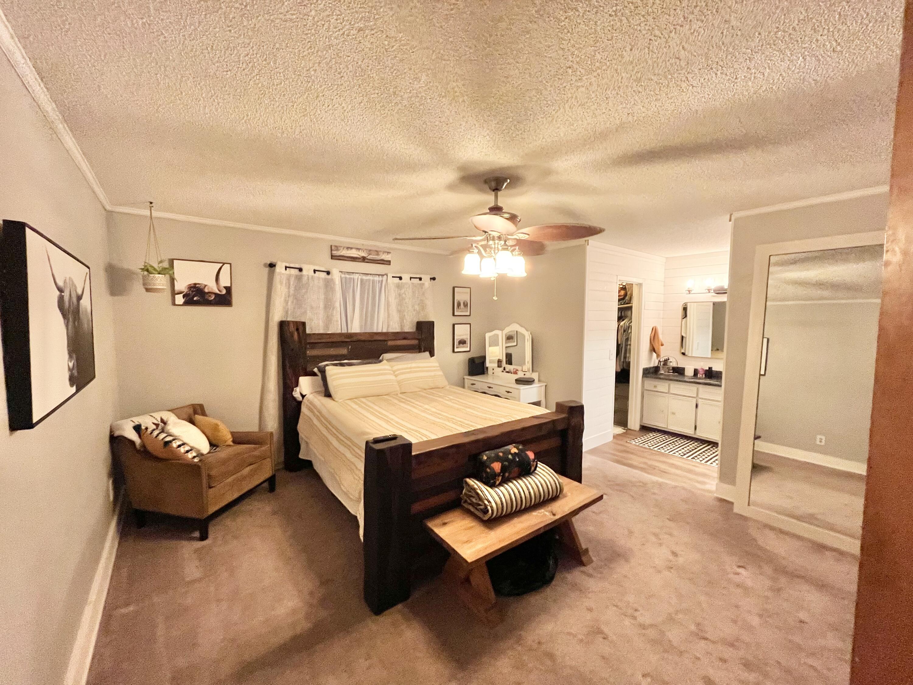 PORT DIXIE - Residential Lease