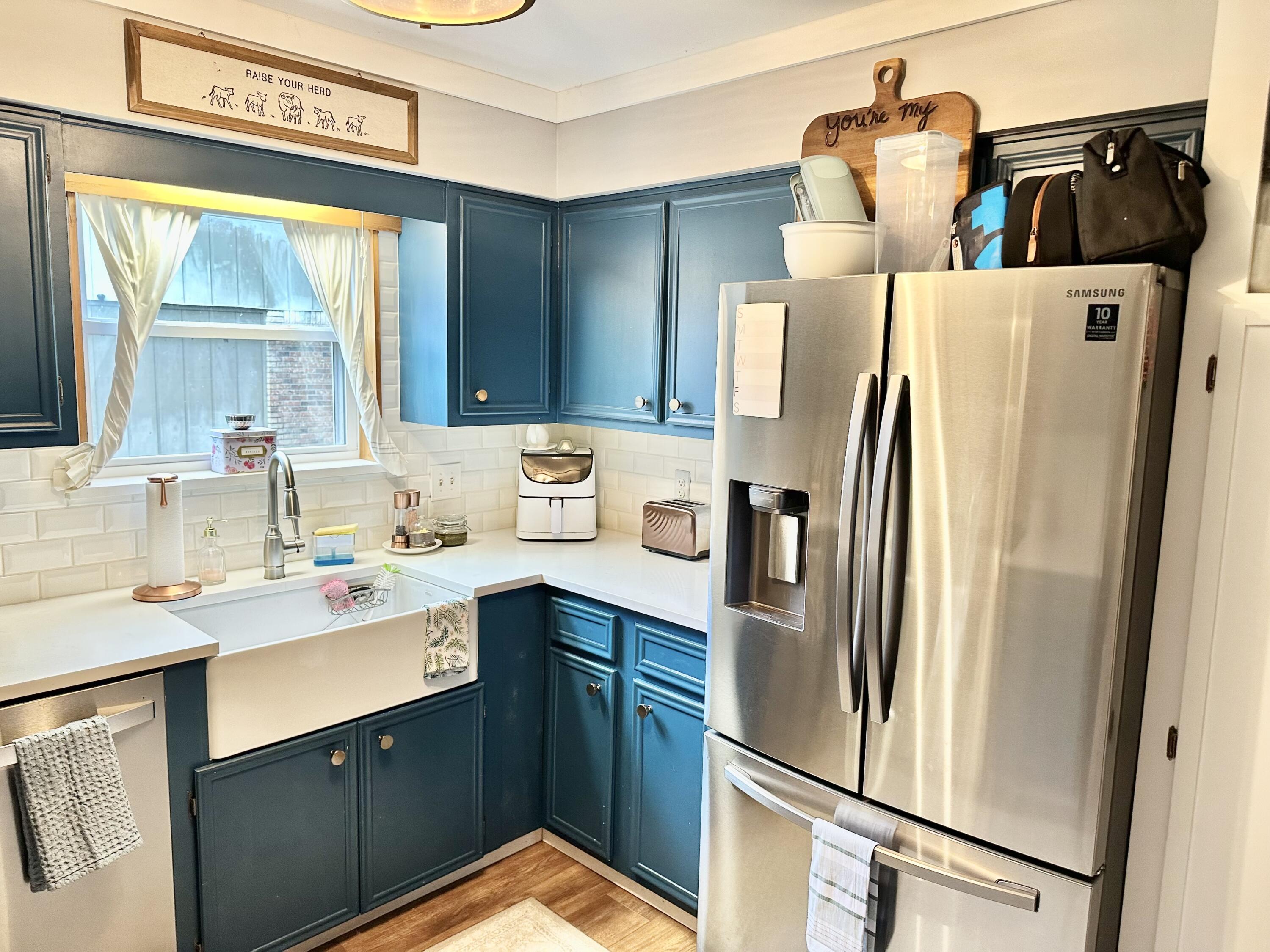 PORT DIXIE - Residential Lease