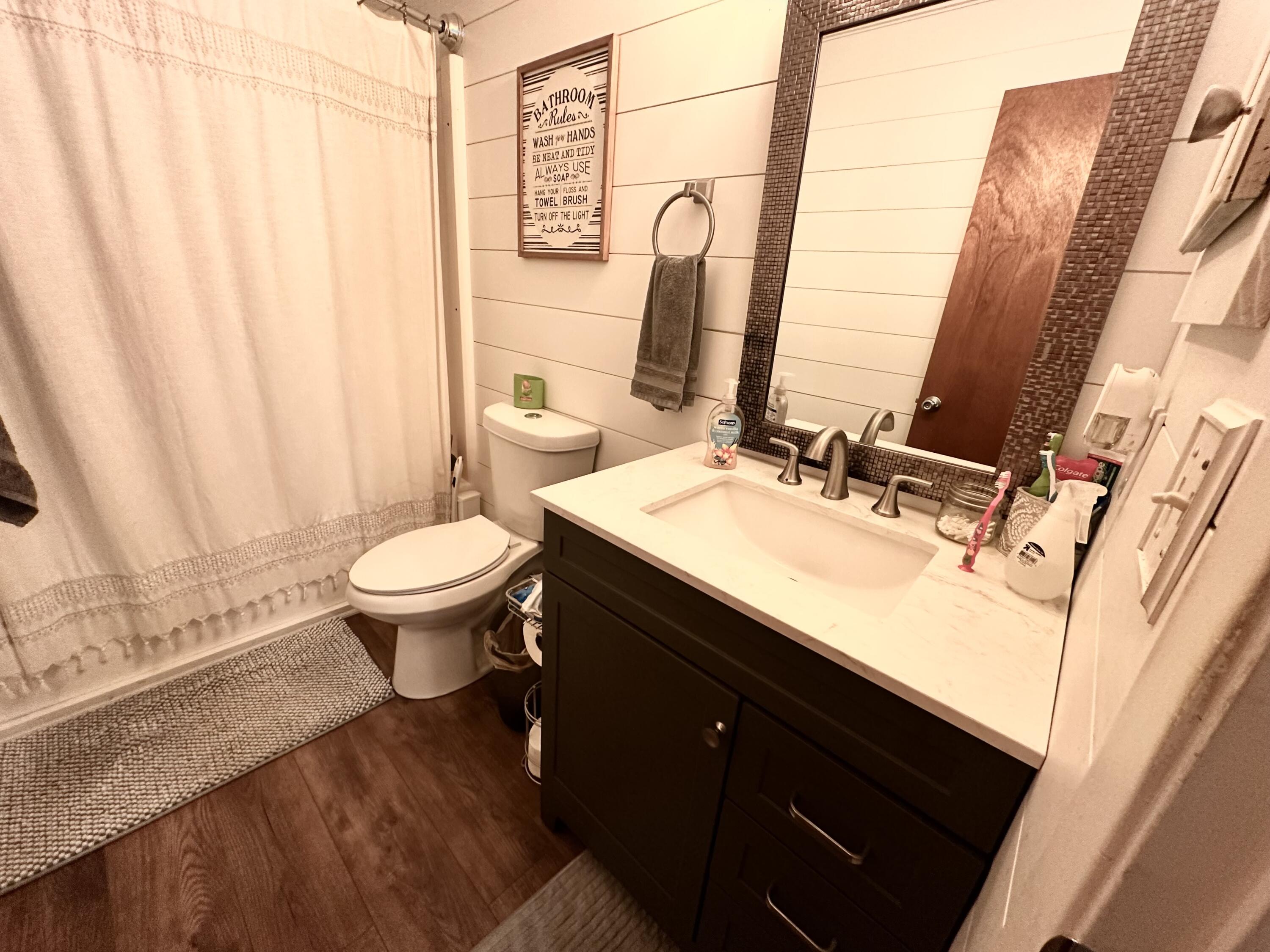 PORT DIXIE - Residential Lease