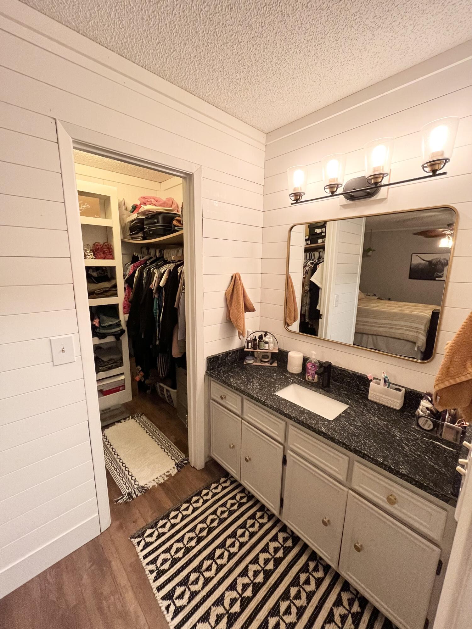 PORT DIXIE - Residential Lease