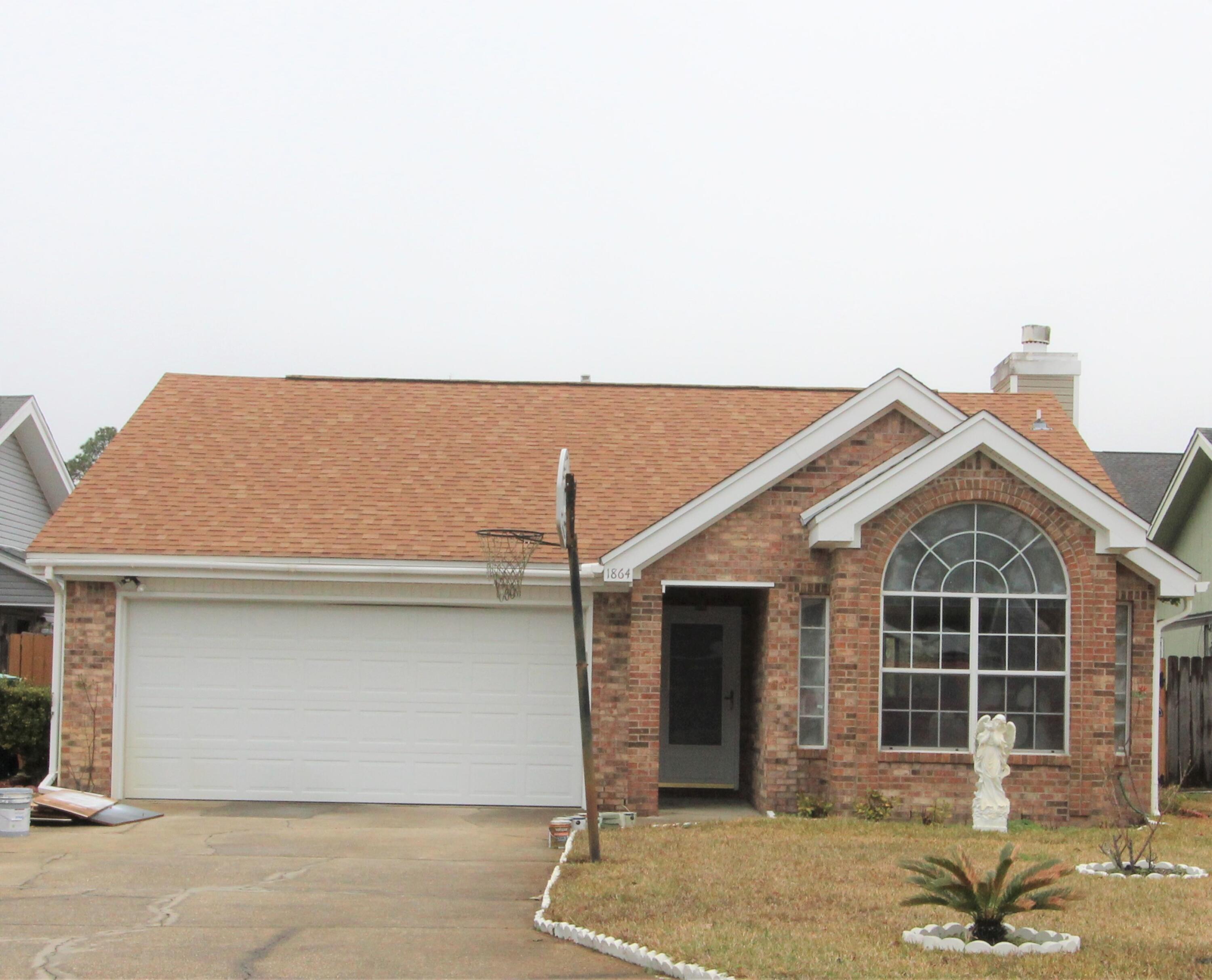 Back on the Market!! 
DARLING HOME THAT HAS BEEN VERY WELL MAINTAINED AND UPDATED.  BRICK FRONT, LIGHT AND AIRY THROUGH OUT. LIVINGROOM HAS A COZY FIREPLACE, KITCHEN WITH LARGE NOOK AND HAS OPENING TO LIVING AREA, REFRIGERATOR INCLUDED AS IS CONDITION, PLANT LEDGES, CERAMIC TILE, MASTER BEDROOM HAS LARGE CLOSETS, THIS HOUSE COMES WITH WATER SOFTER SYSTEM WORTH OVER $4,000. PRIVACY FENCED YARD WITH NICE TREE IN BACK. THIS WON'T LAST...NICE SIZE BACK YARD WITH PLENTY OF ROOM FOR THE KIDS TO PLAY. ROOF IS ABOUT 4 YEARS OLD!