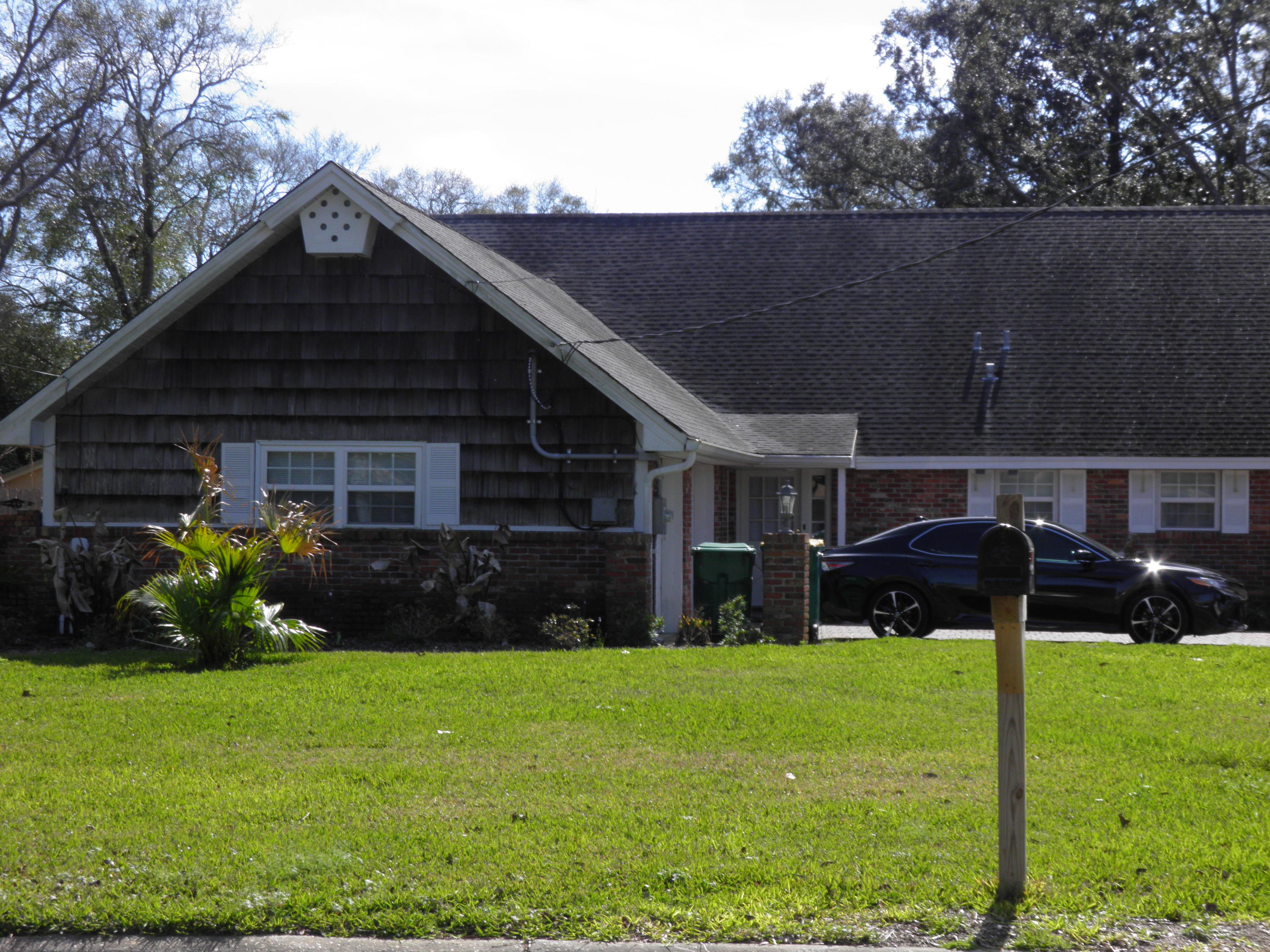 COLONY ESTATES - Residential Lease