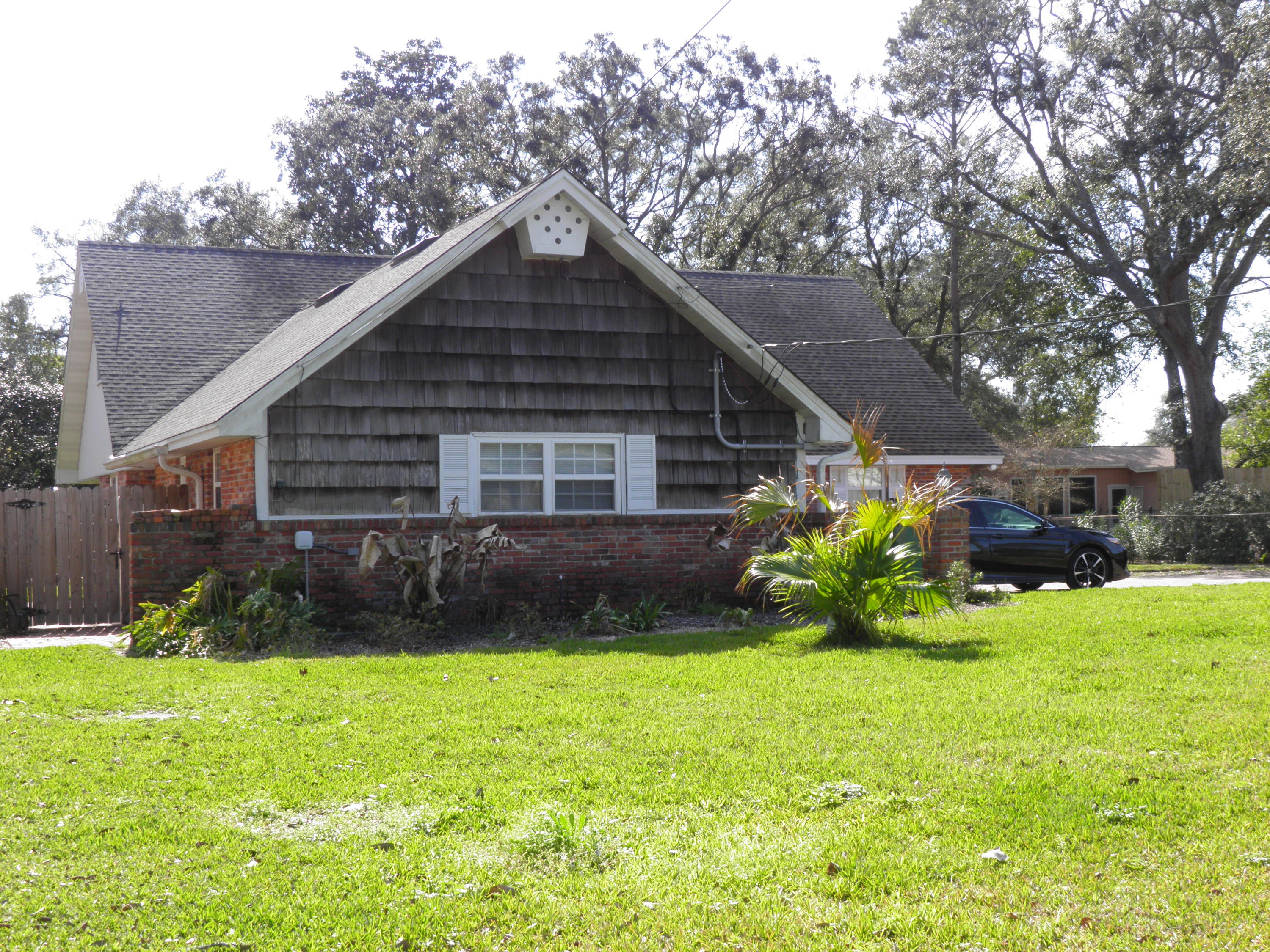 COLONY ESTATES - Residential Lease