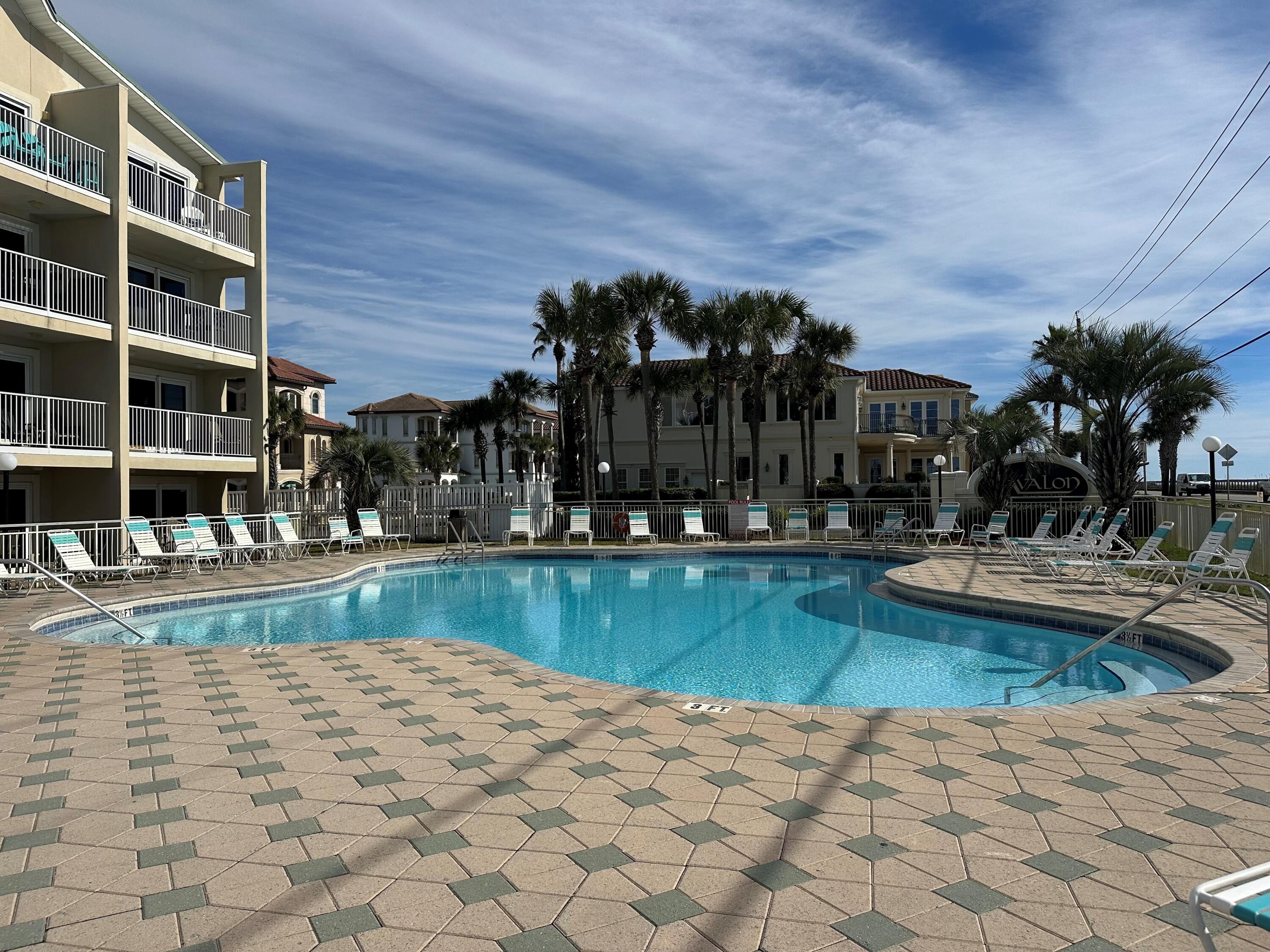 MARAVILLA CONDO 3 - Residential