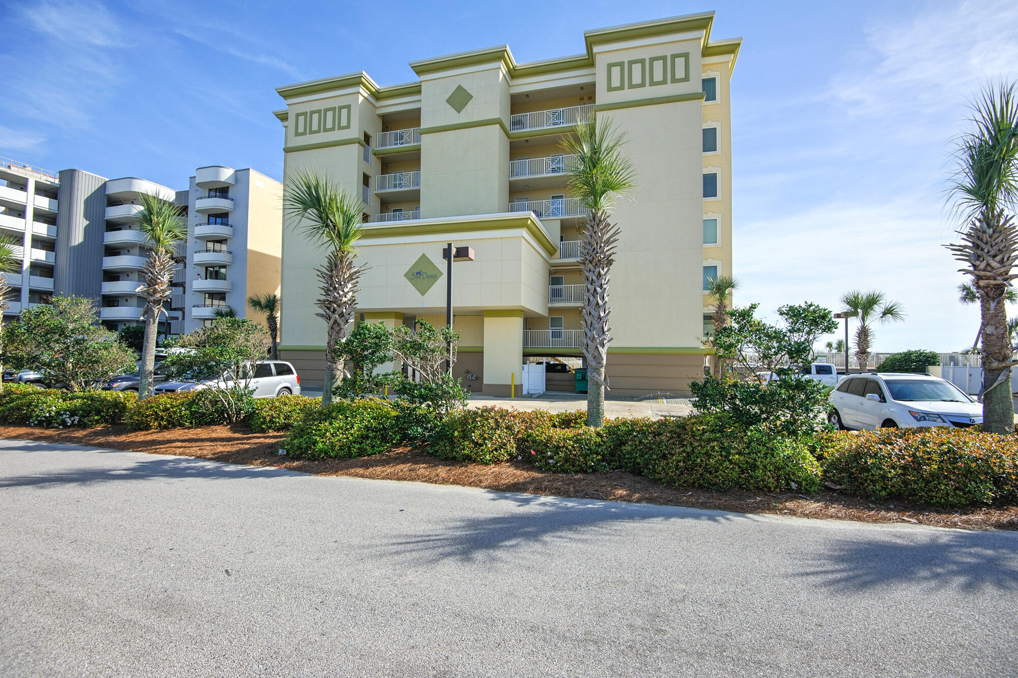 SEA DUNES - Residential
