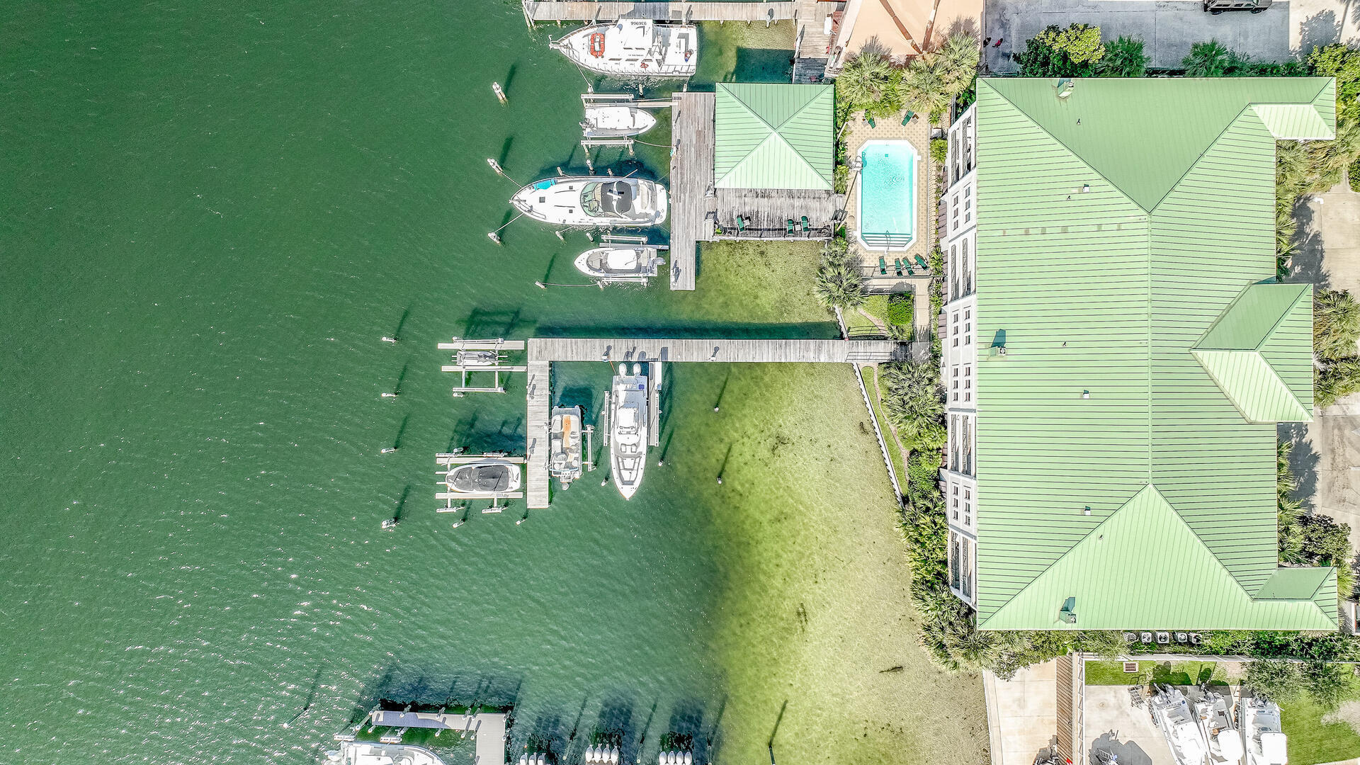 TRANQUIL HARBOR - Residential