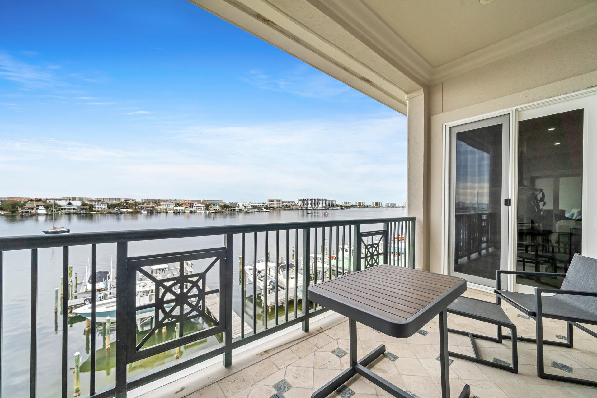 TRANQUIL HARBOR - Residential