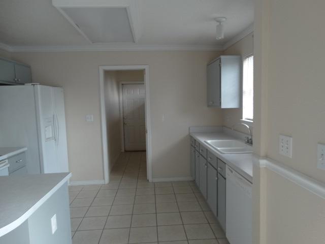 CRESTVIEW - Residential Lease