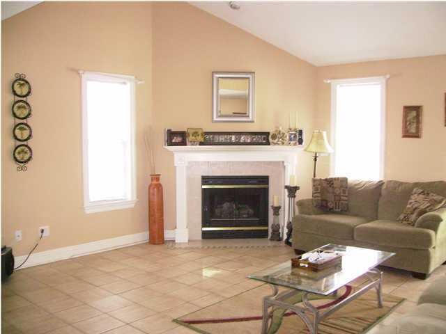 GLENWOOD CRT - Residential Lease