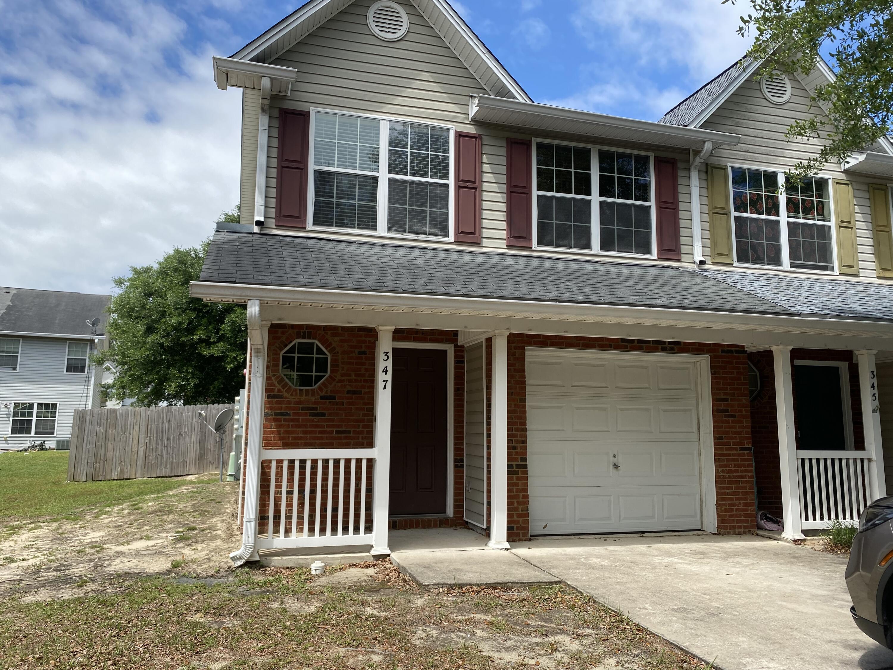 ROLLING PINES - Residential Lease