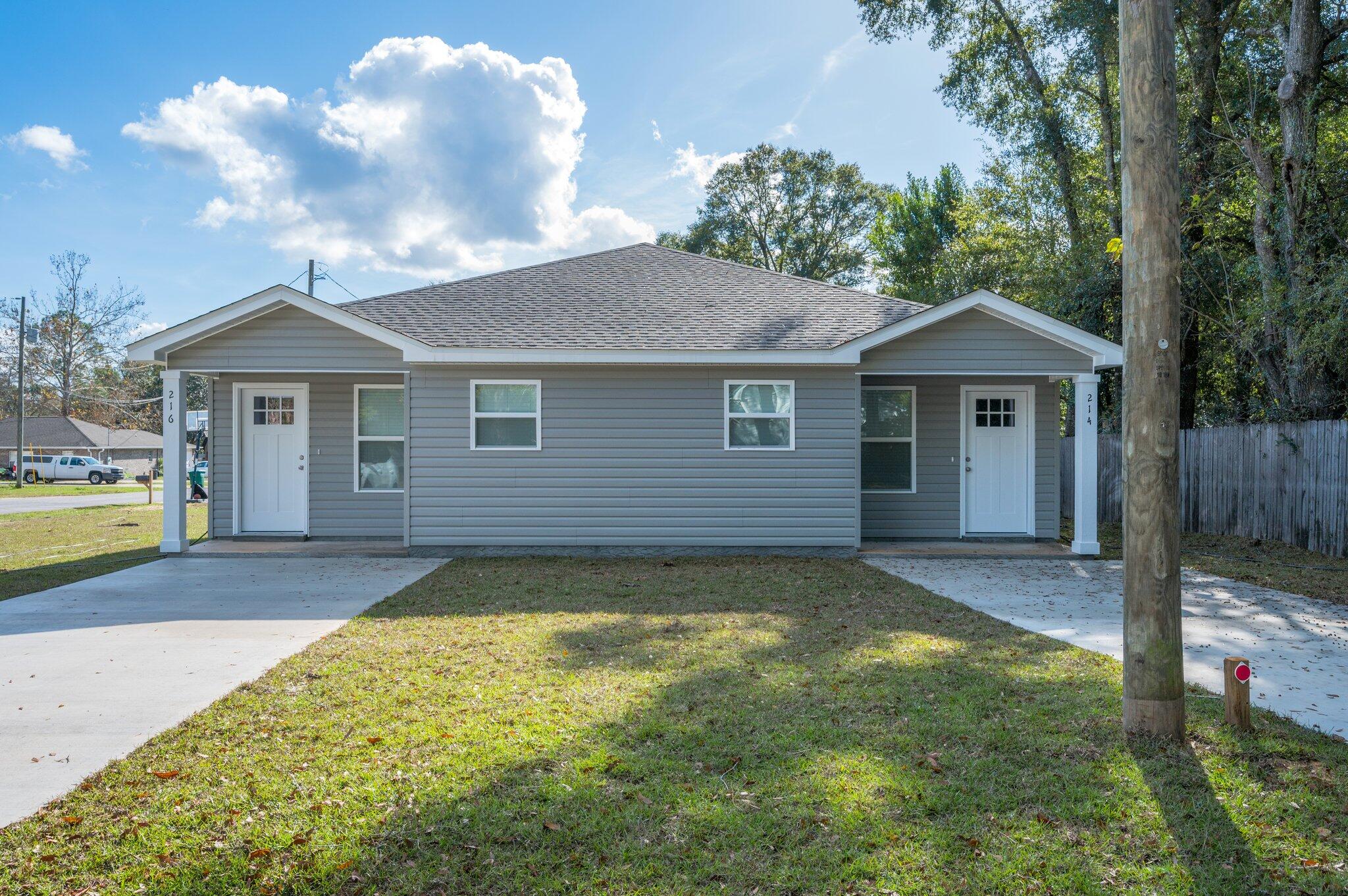 OAKDALE MINI FARMS - Residential Lease