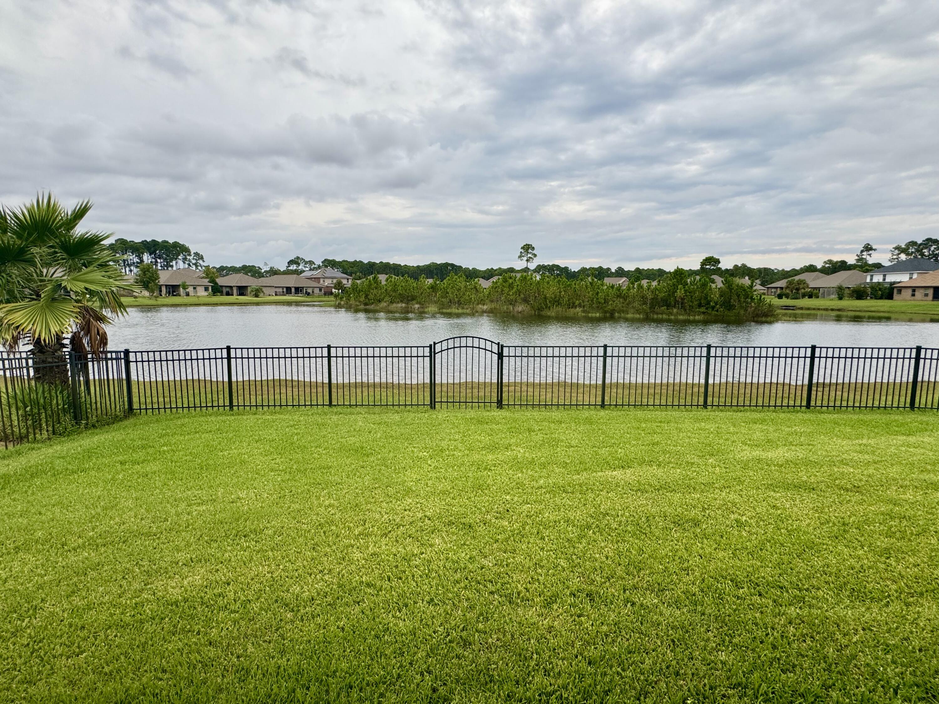 DRIFTWOOD ESTATES - Residential Lease