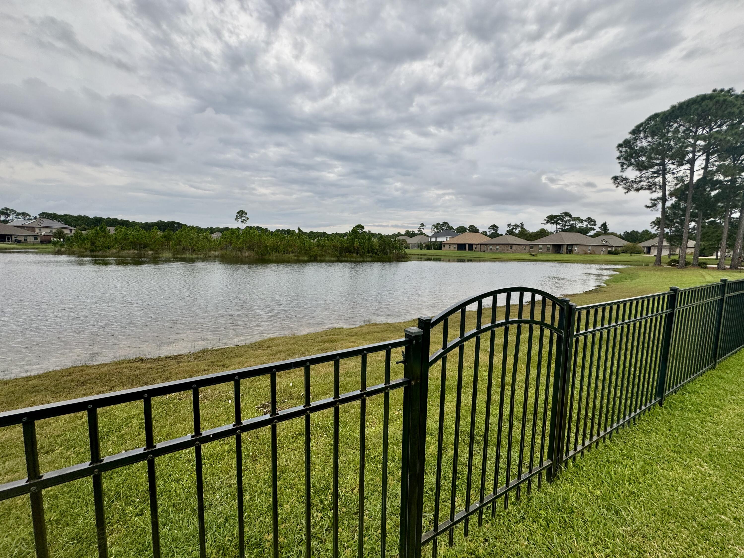 DRIFTWOOD ESTATES - Residential Lease