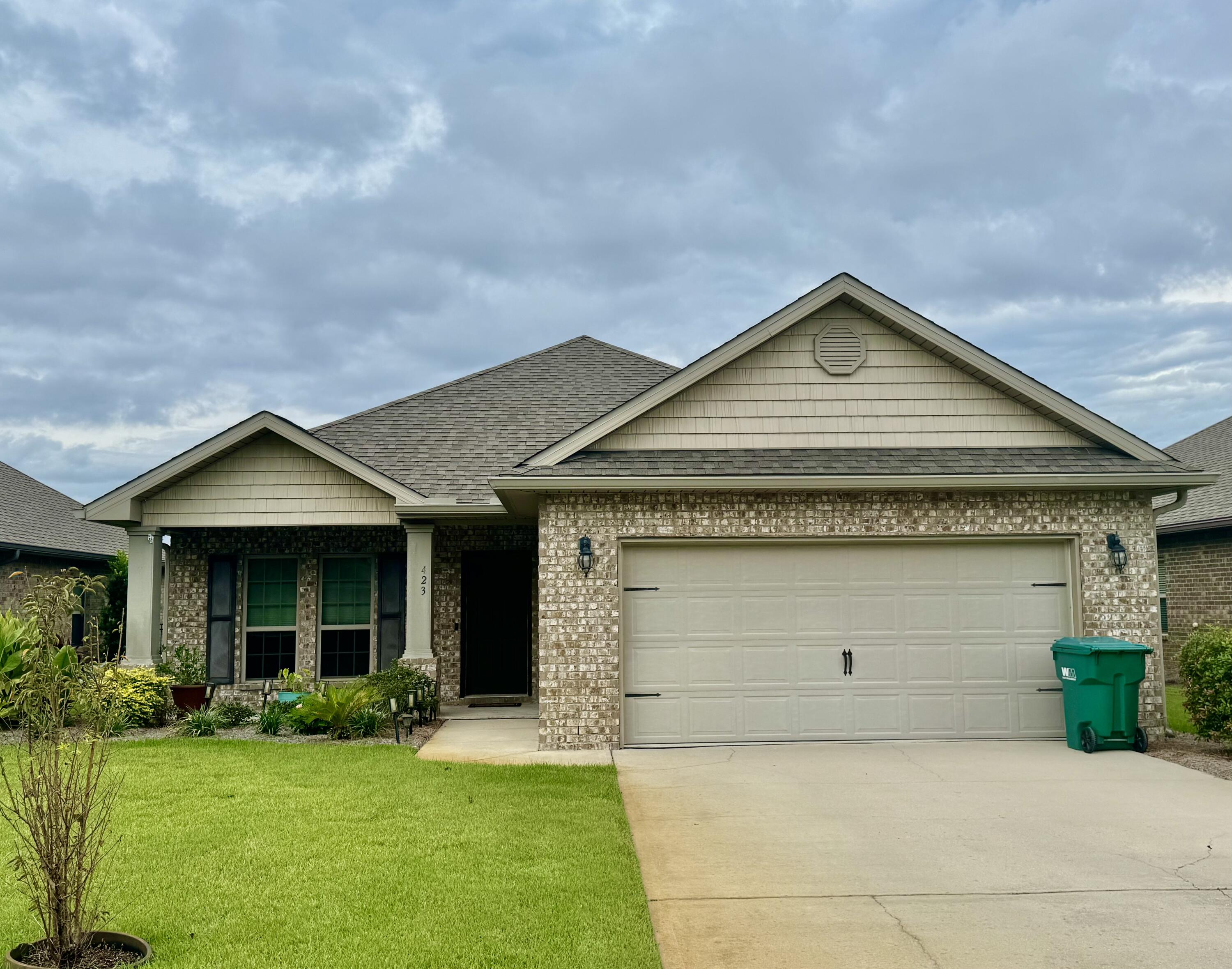 DRIFTWOOD ESTATES - Residential Lease
