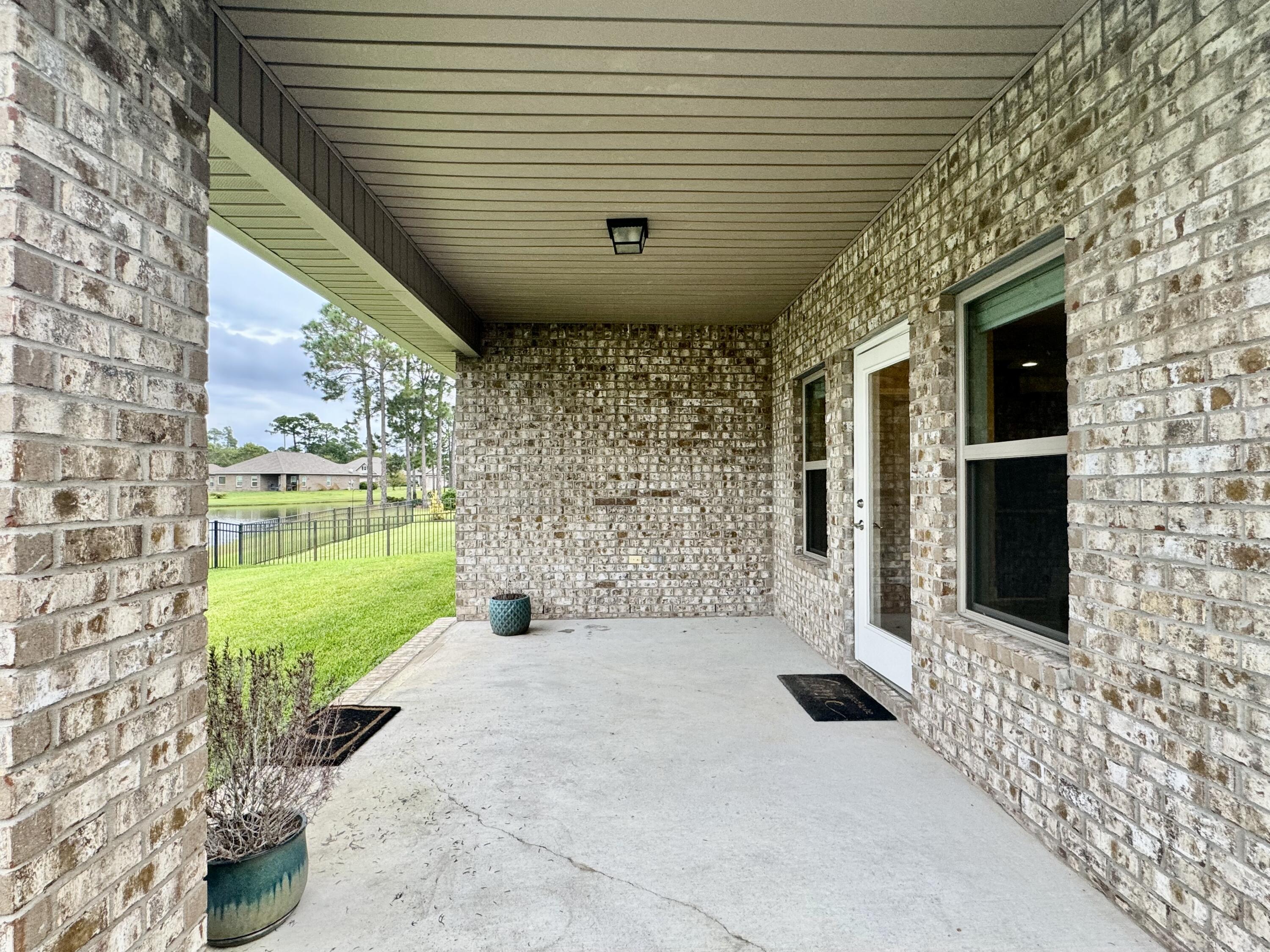 DRIFTWOOD ESTATES - Residential Lease