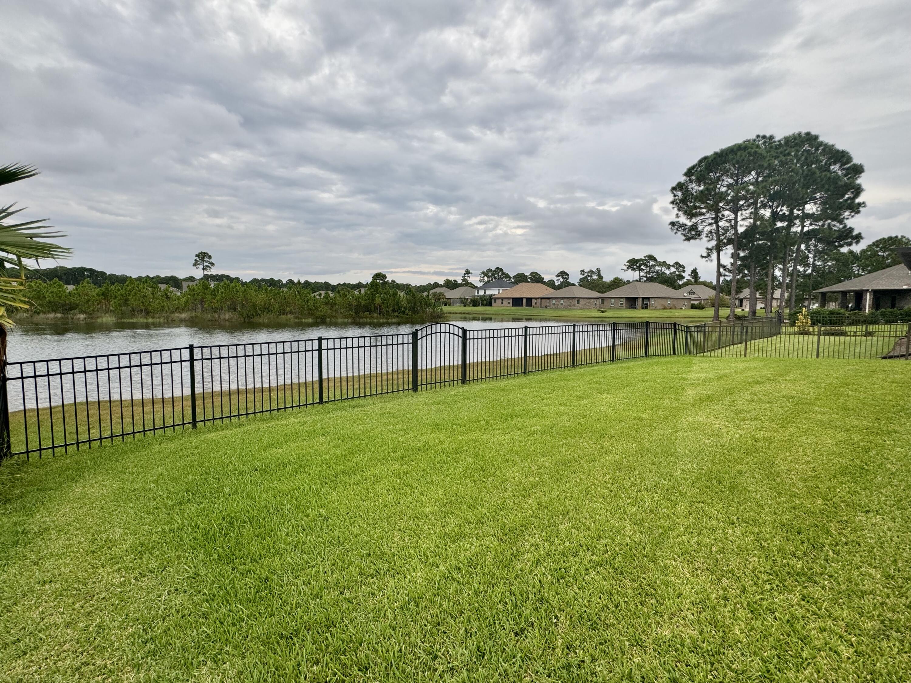 DRIFTWOOD ESTATES - Residential Lease