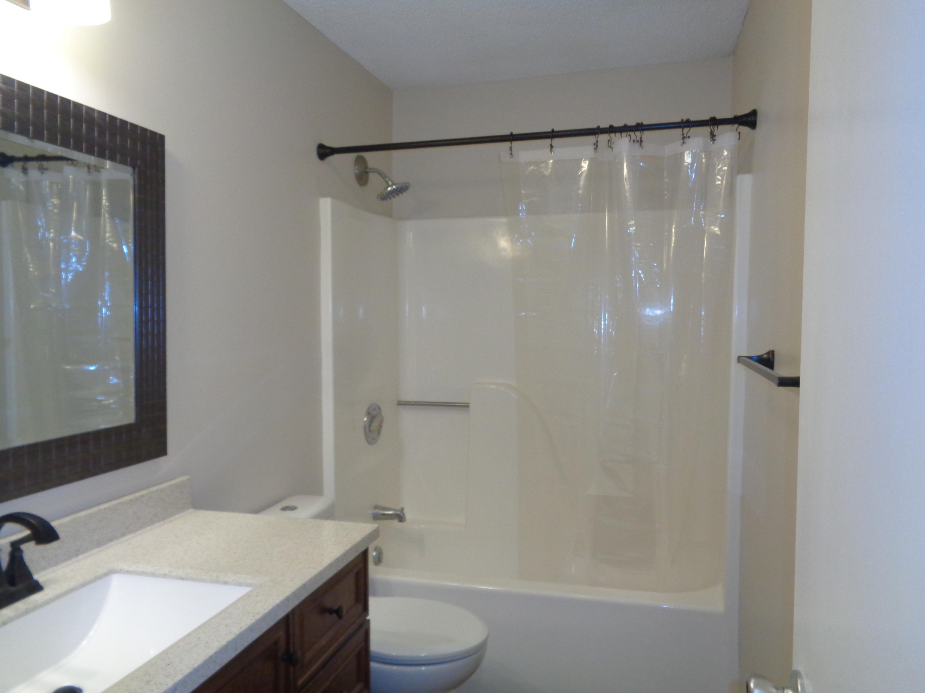 GARDEN OAKS CONDO - Residential Lease