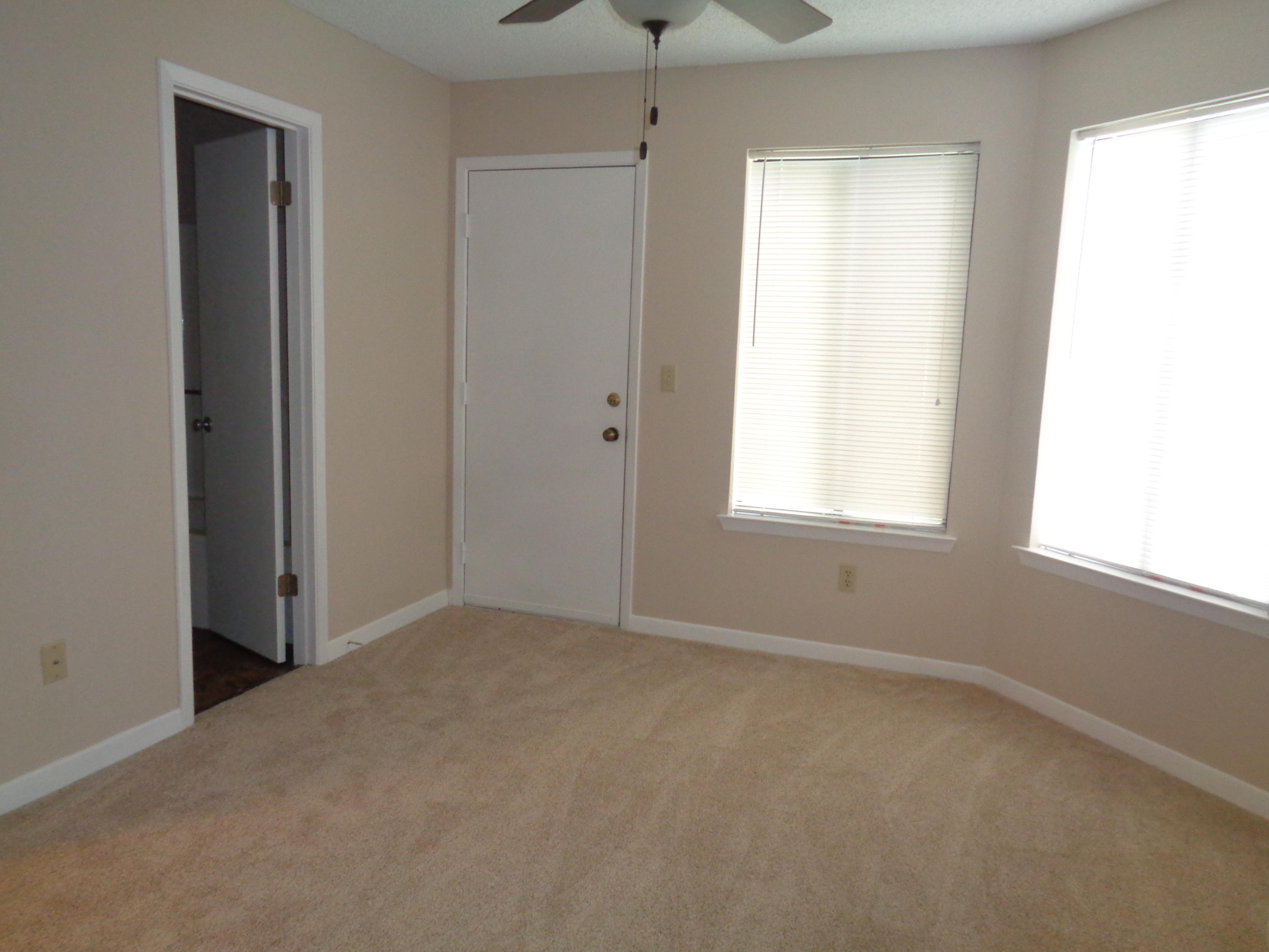 GARDEN OAKS CONDO - Residential Lease