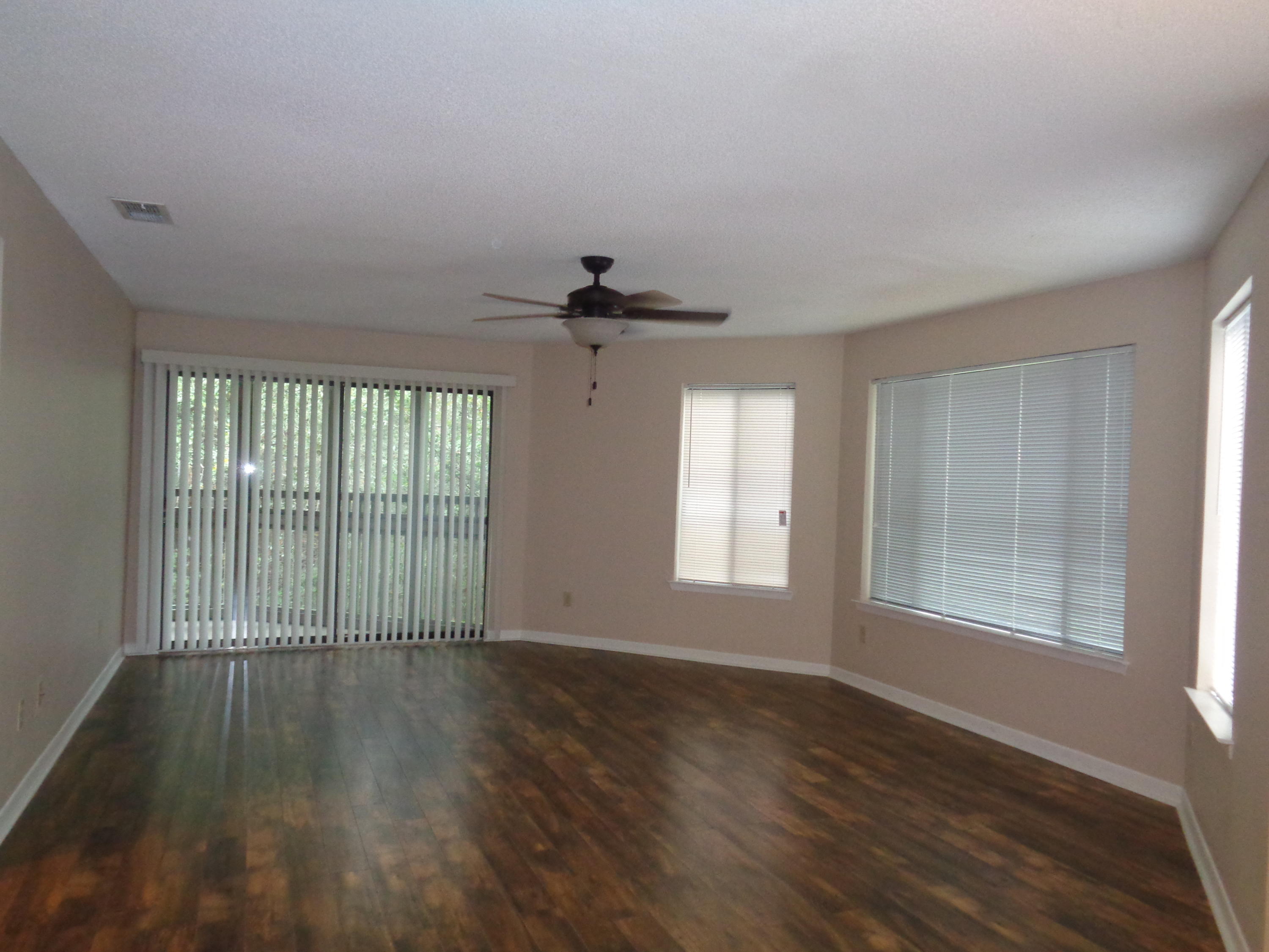 GARDEN OAKS CONDO - Residential Lease