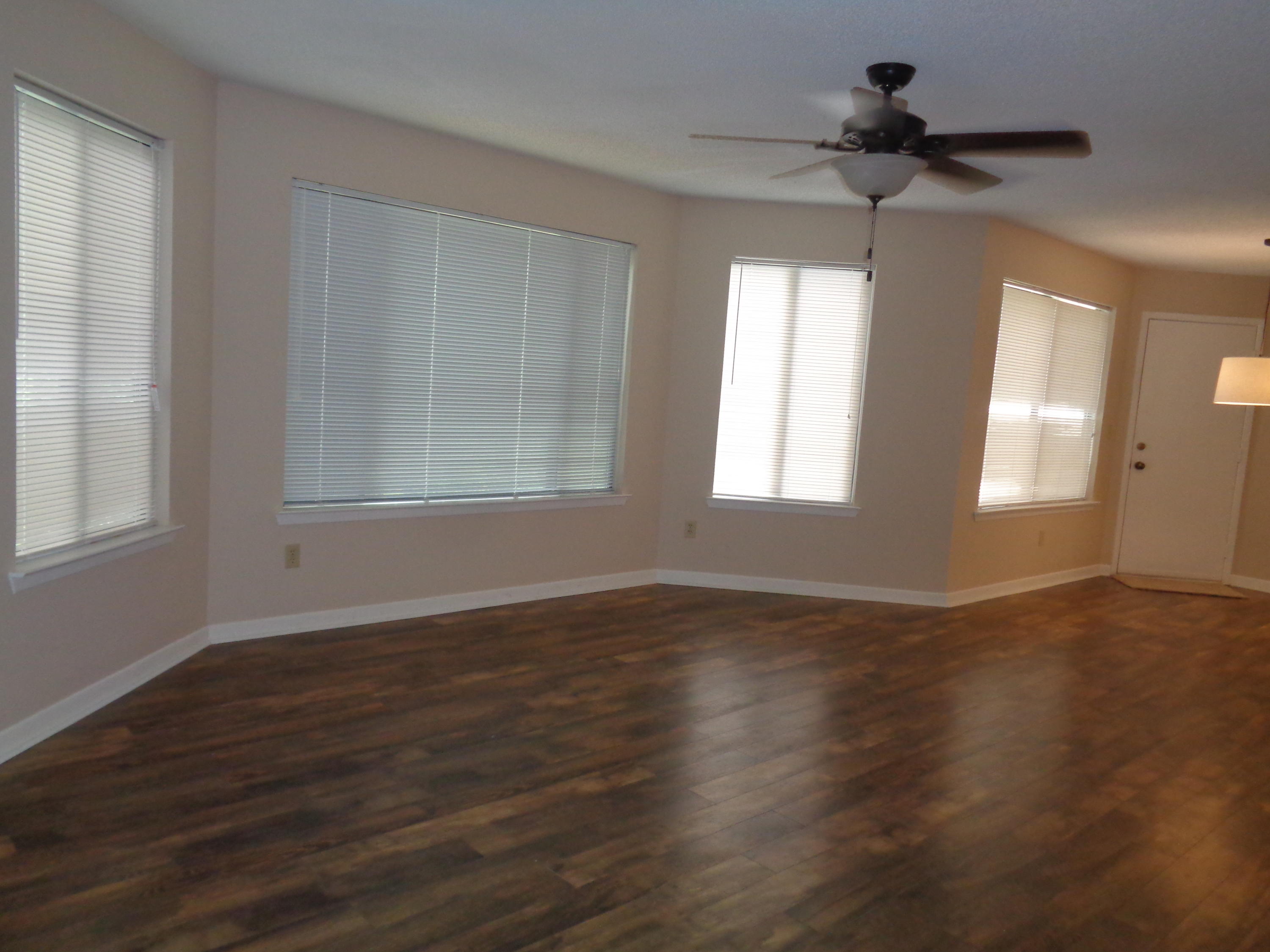 GARDEN OAKS CONDO - Residential Lease
