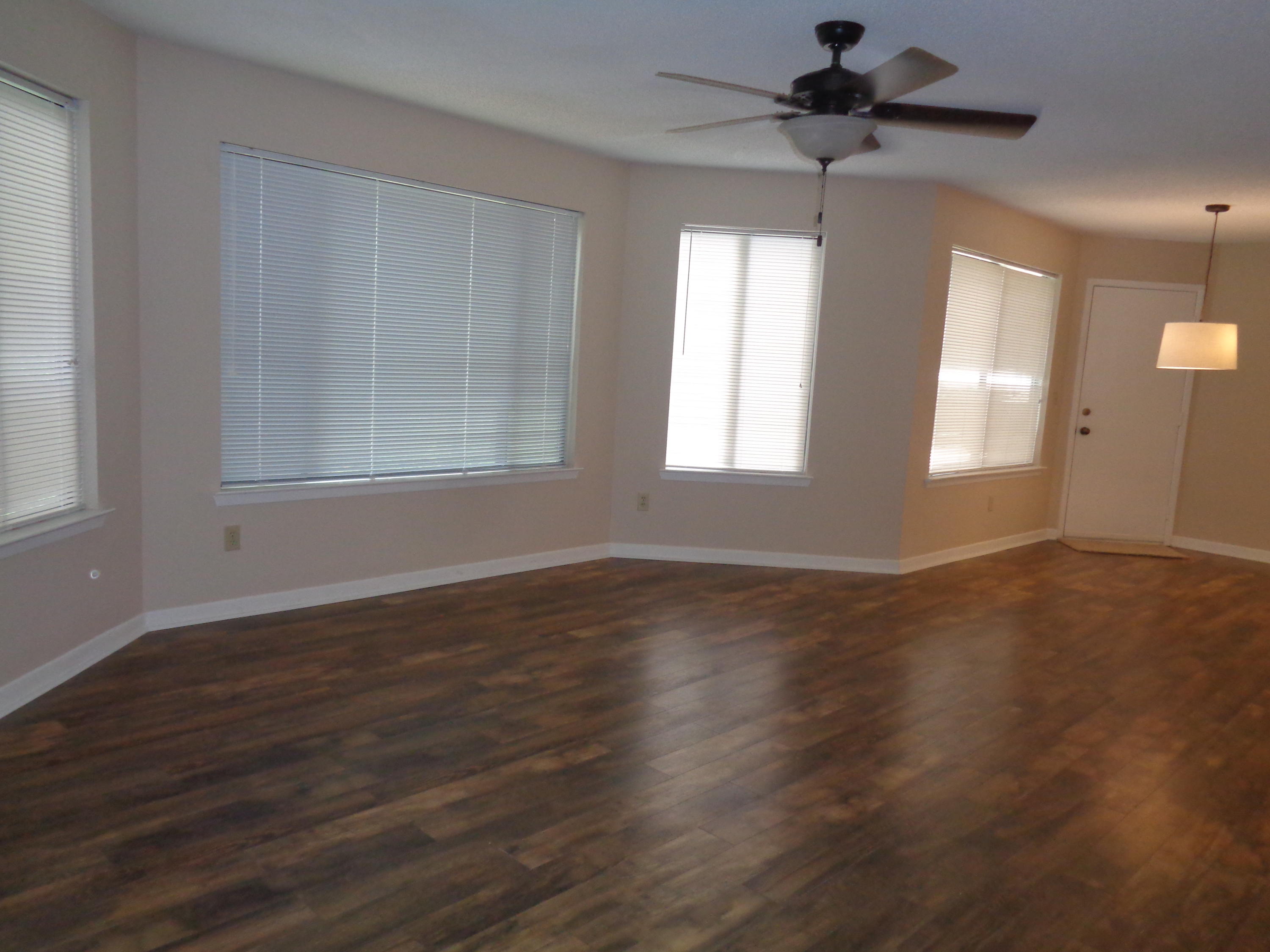 GARDEN OAKS CONDO - Residential Lease